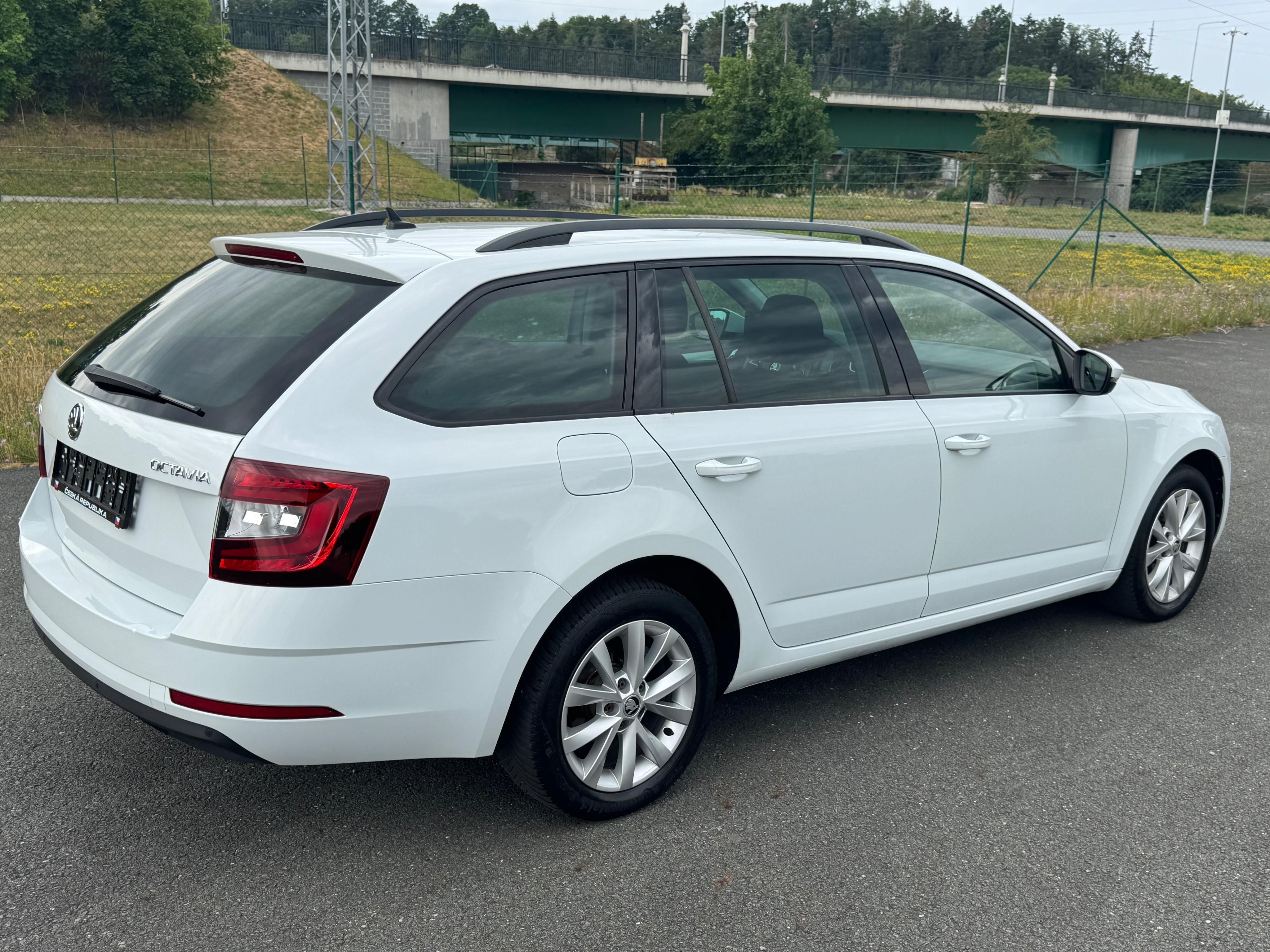 Škoda Octavia, 1.6TDI DOVOZ BELGIE - fotka 3