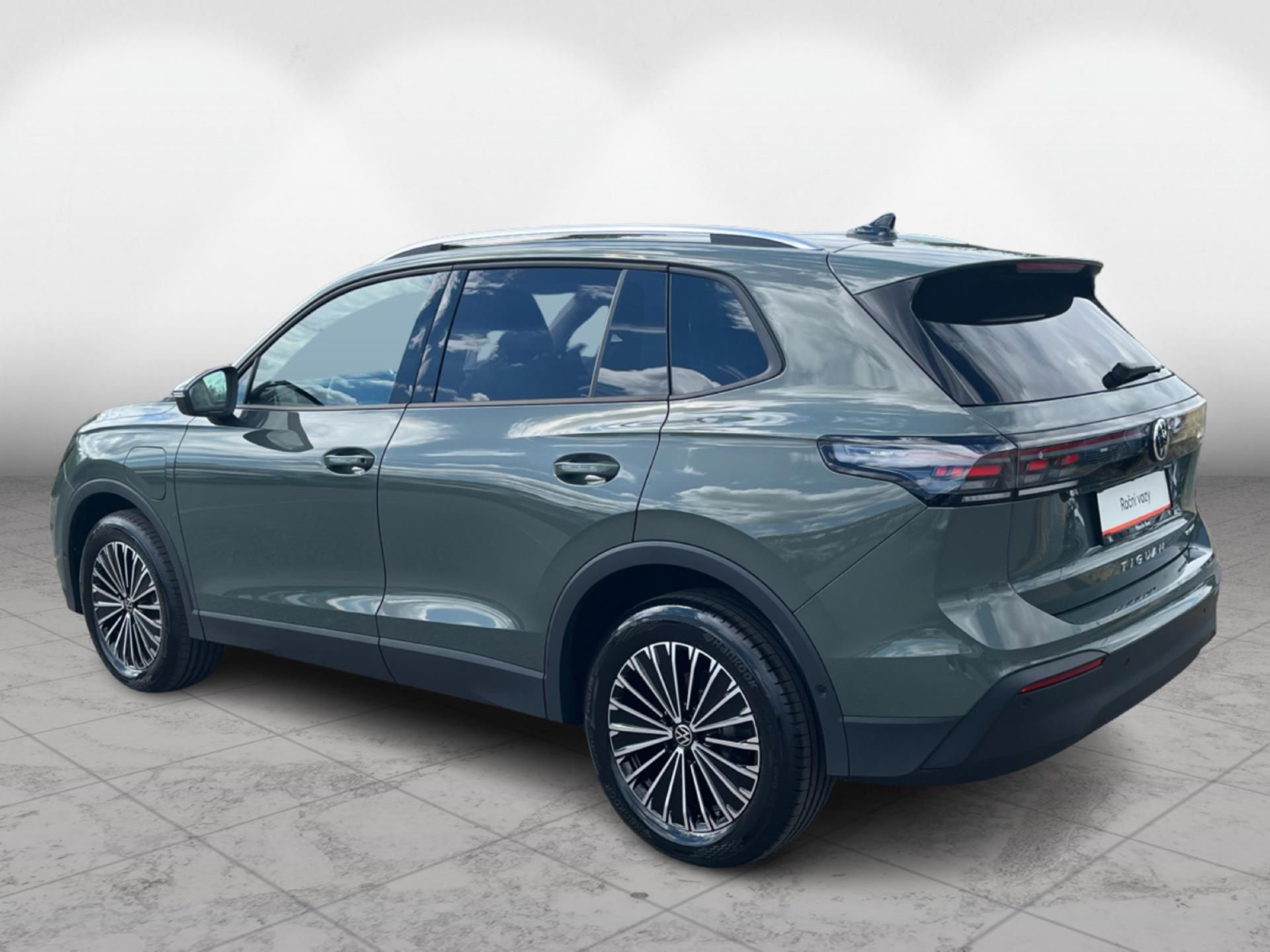 Volkswagen Tiguan, People 1,5 TSI 150 kW eHybrid - fotka 6
