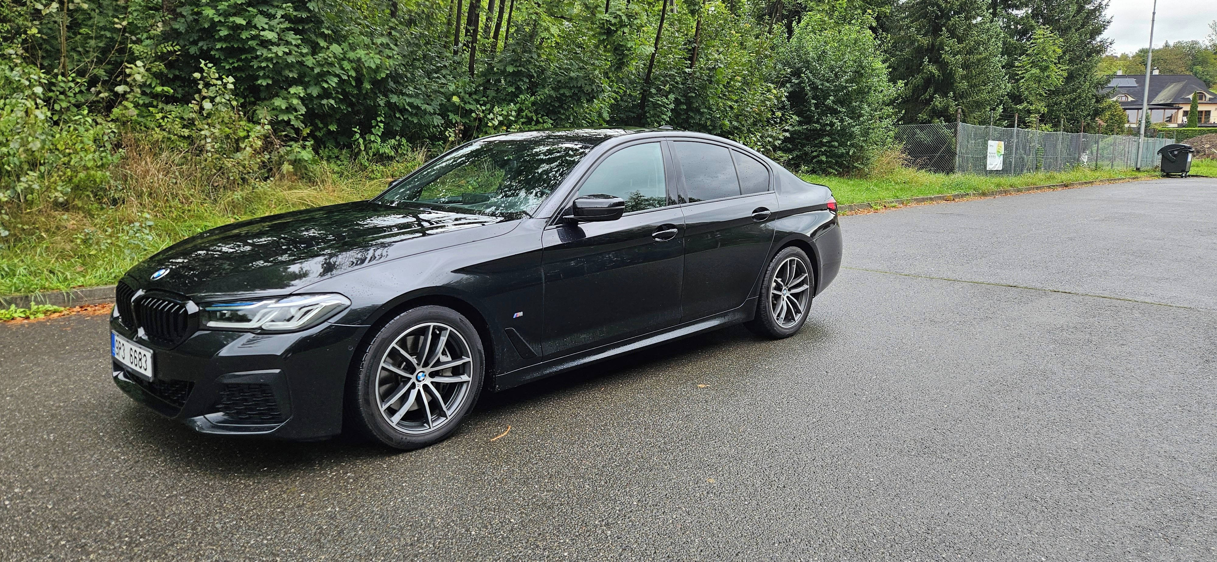 BMW Řada 5, 530d M Paket - fotka 2
