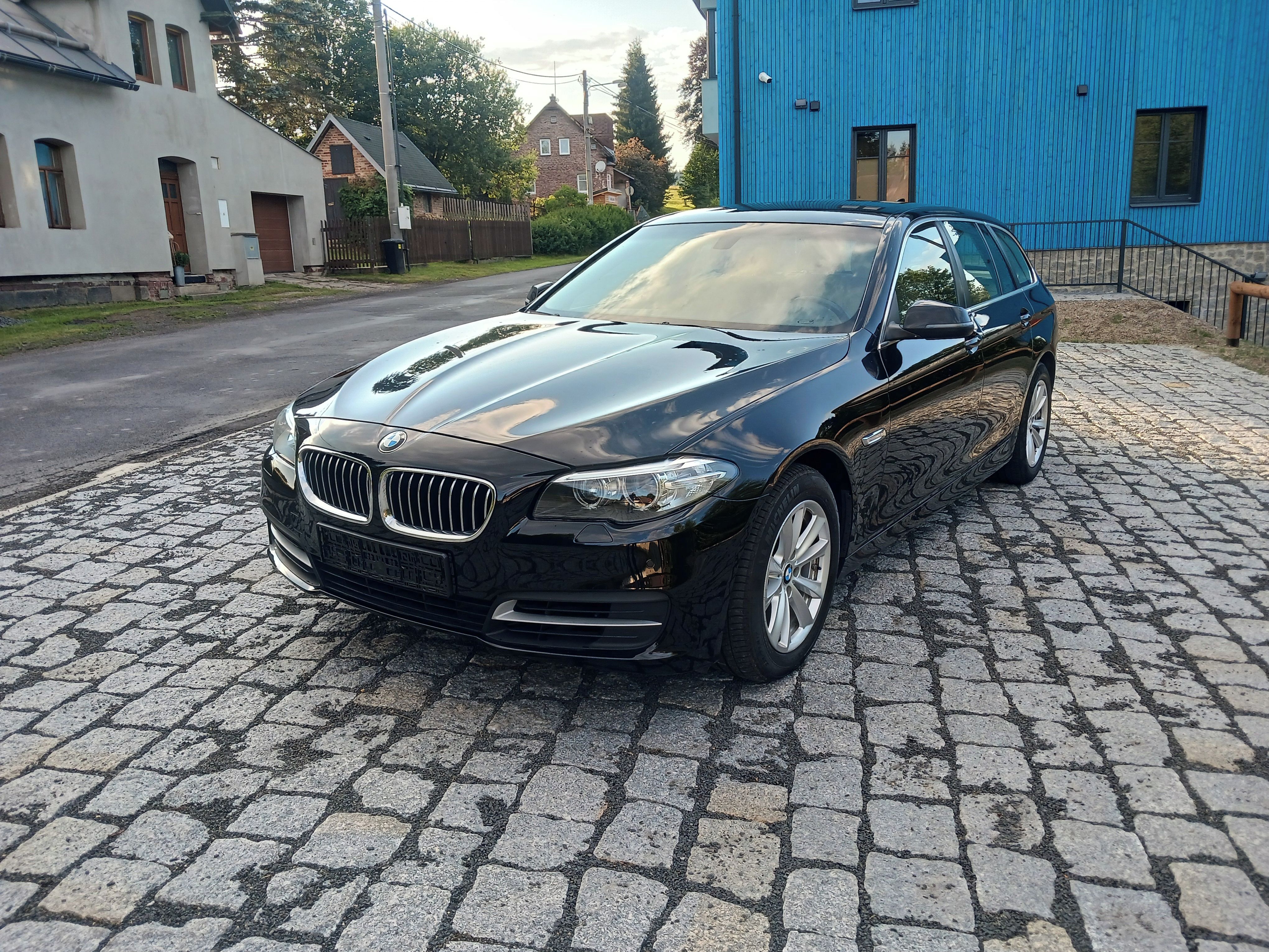 BMW Řada 5, 2,0 TDI 520D 140kW 4x4 DRIVE - fotka 4
