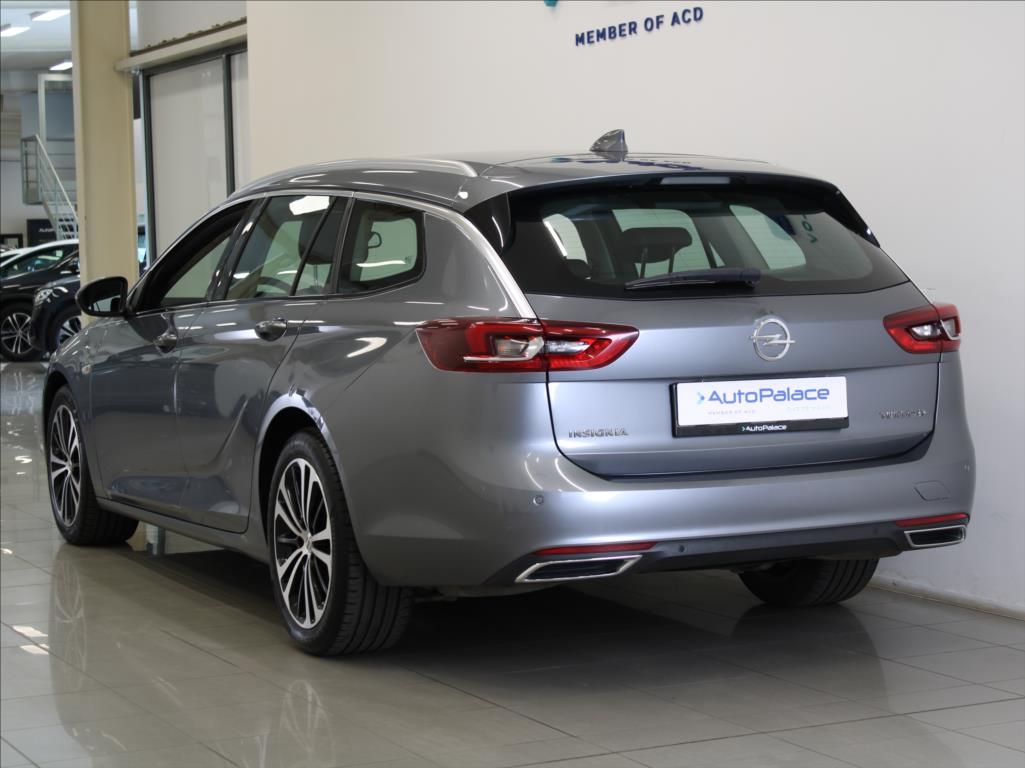 Opel Insignia, 2,0 Turbo 191kW 4x4 1.maj.ČR - fotka 3