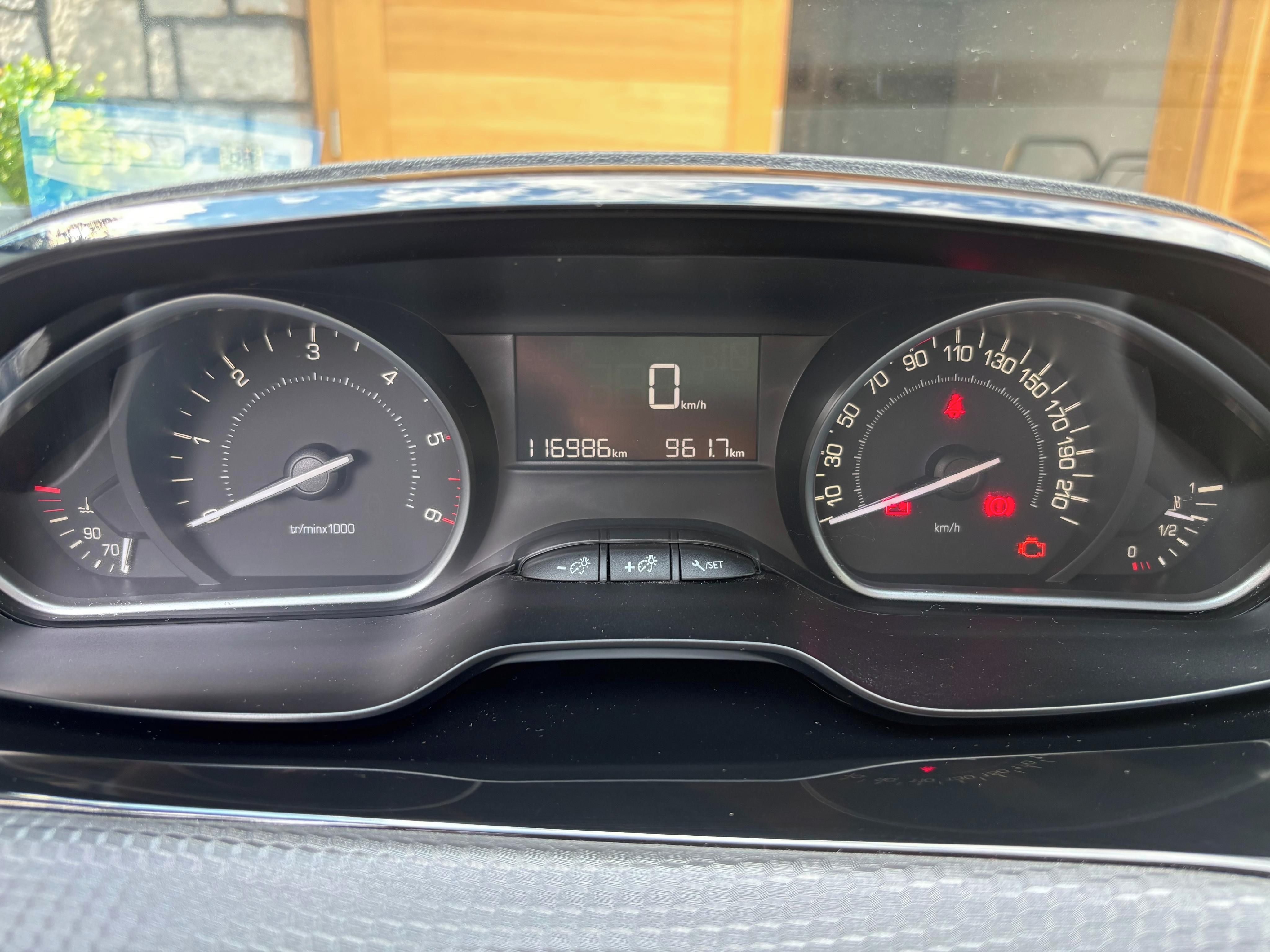 Peugeot 2008 - fotka 4