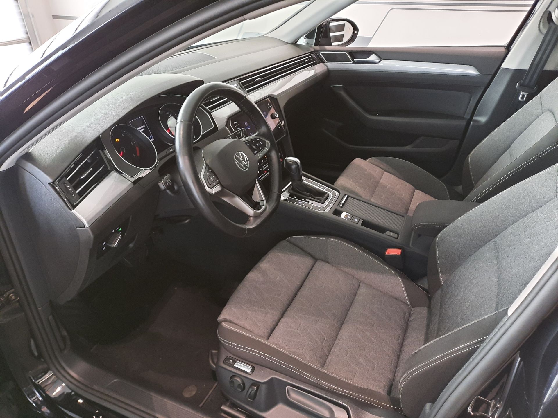 Volkswagen Passat Variant, 2.0 TDI (110kW/150k) DSG, Busi - fotka 6