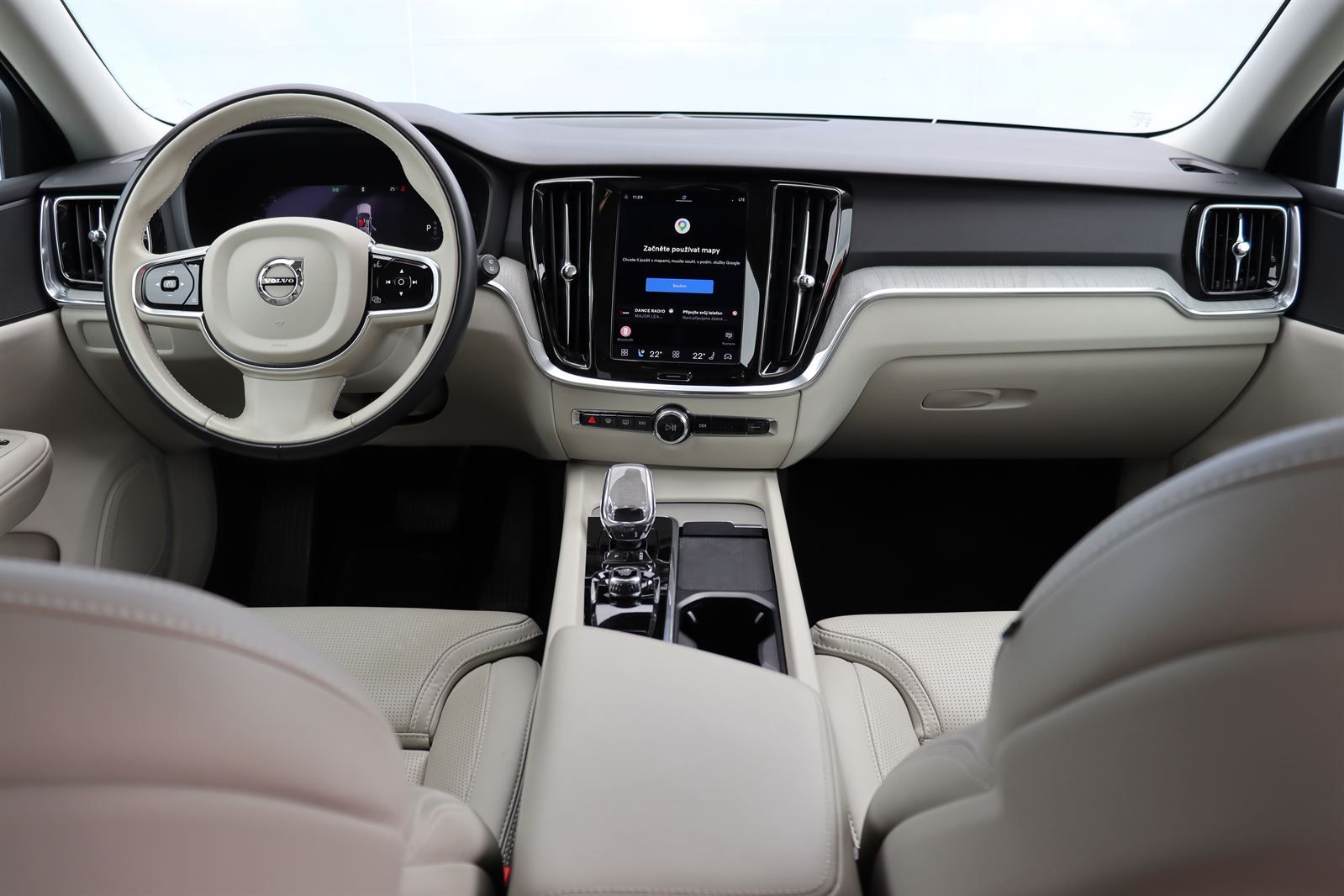 Volvo V60, B4 FWD Mild Hybrid 48V - fotka 3