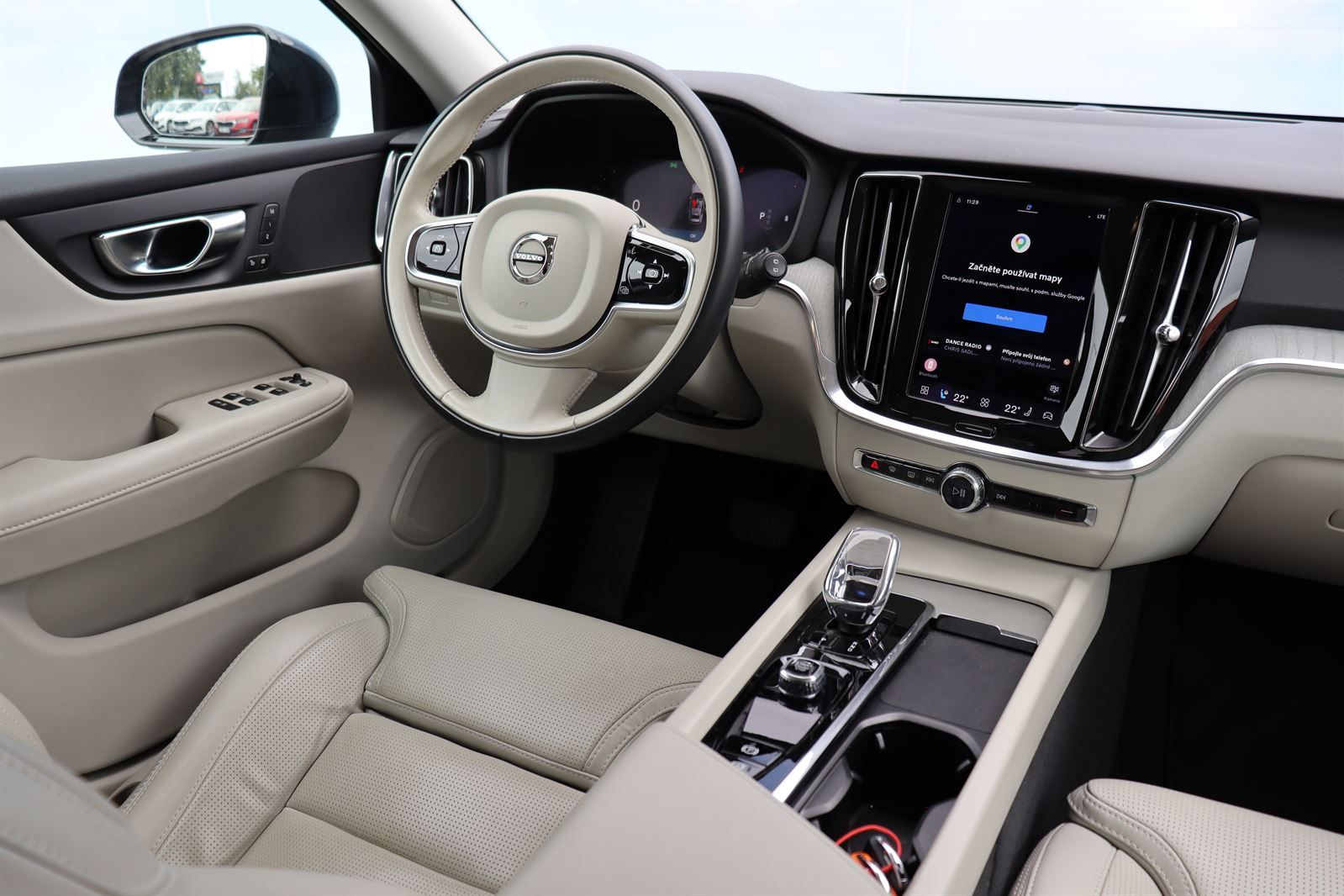 Volvo V60, B4 FWD Mild Hybrid 48V - fotka 5