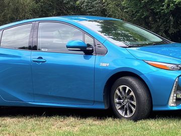 Plug-in hybrid - skvělý stav