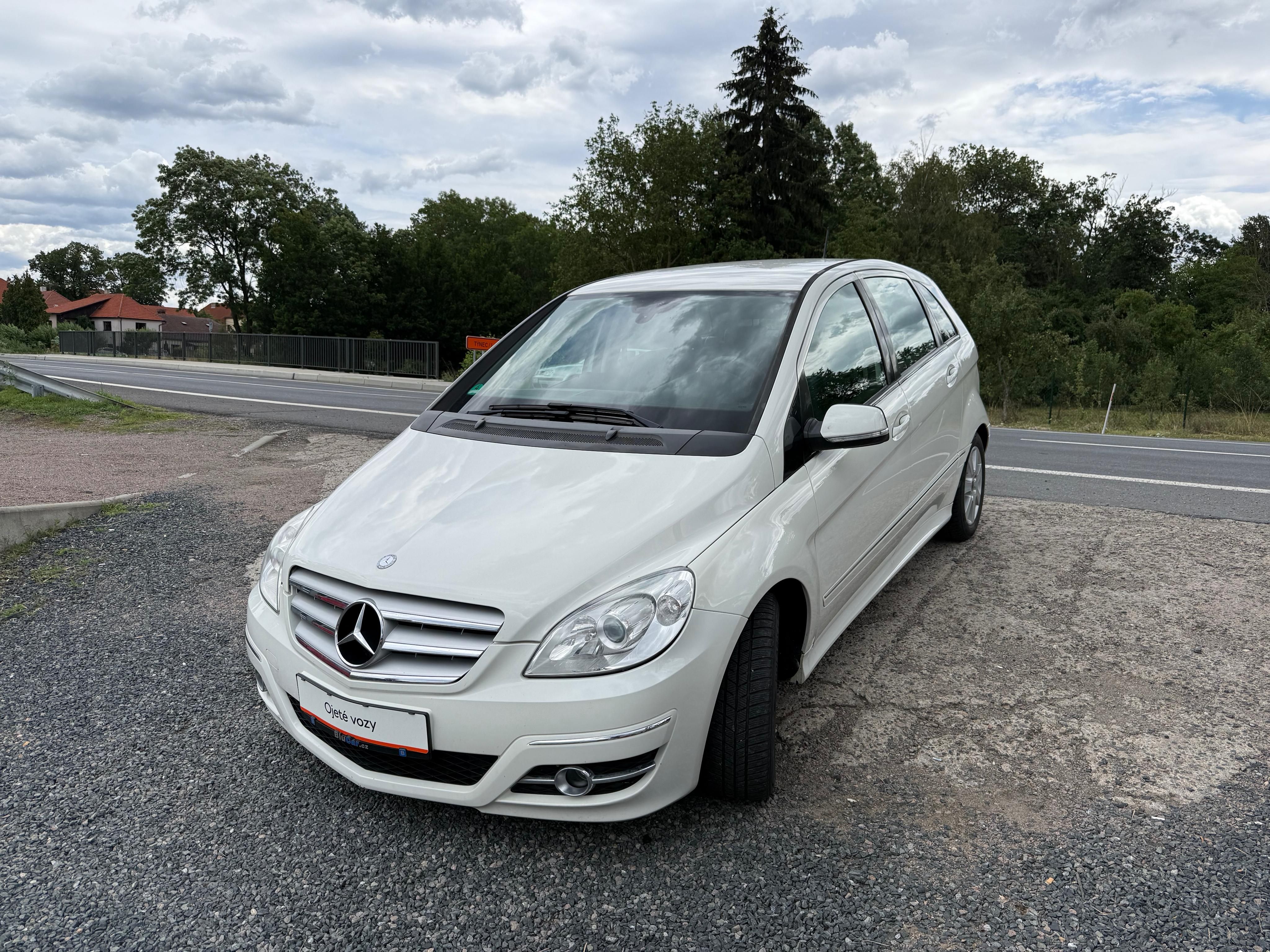 Mercedes-Benz Třídy B, 200i Sport Klima Výhřev - fotka 3