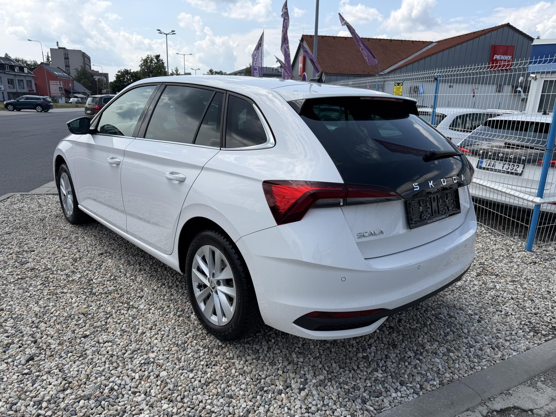 Škoda Scala, 1,0 TSi/85kW Selection - fotka 5