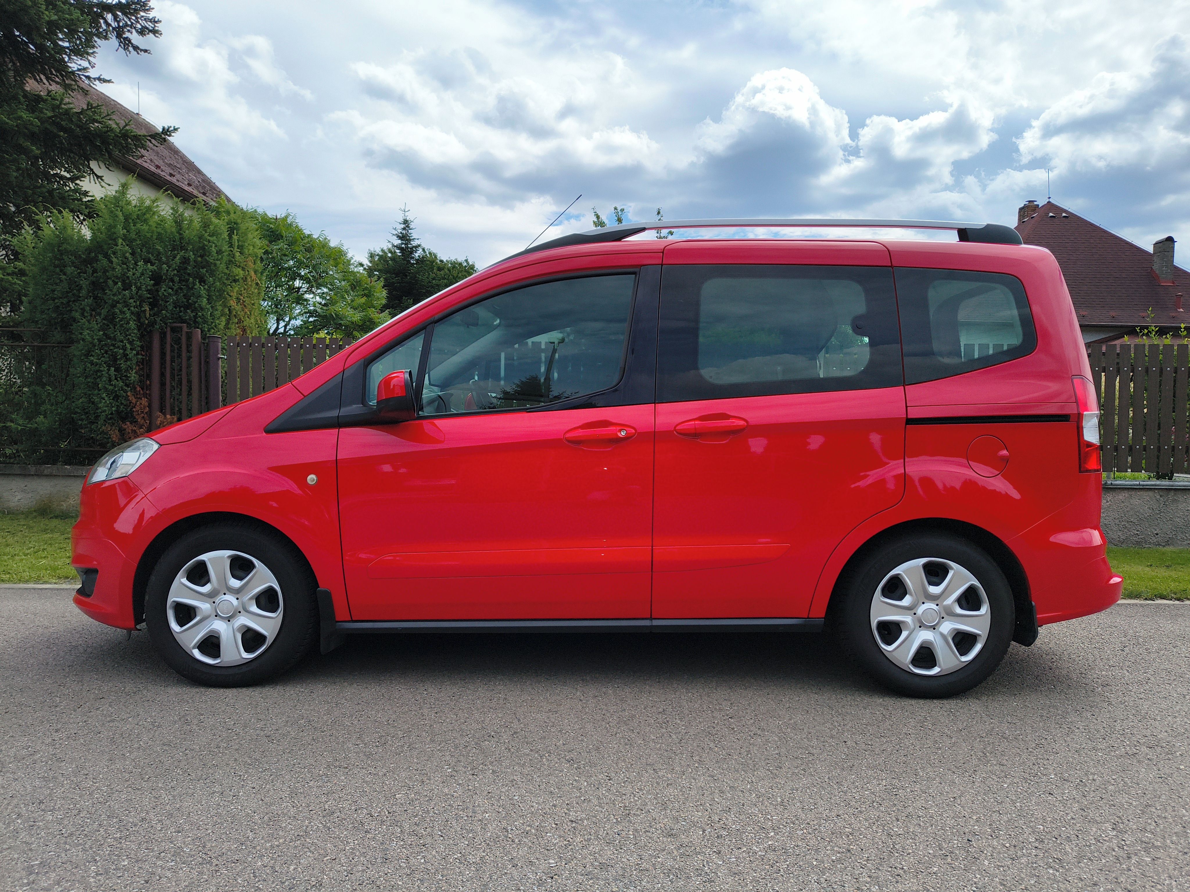 Ford Tourneo Courier, Ford Tourneo Courier 1.0 - fotka 3