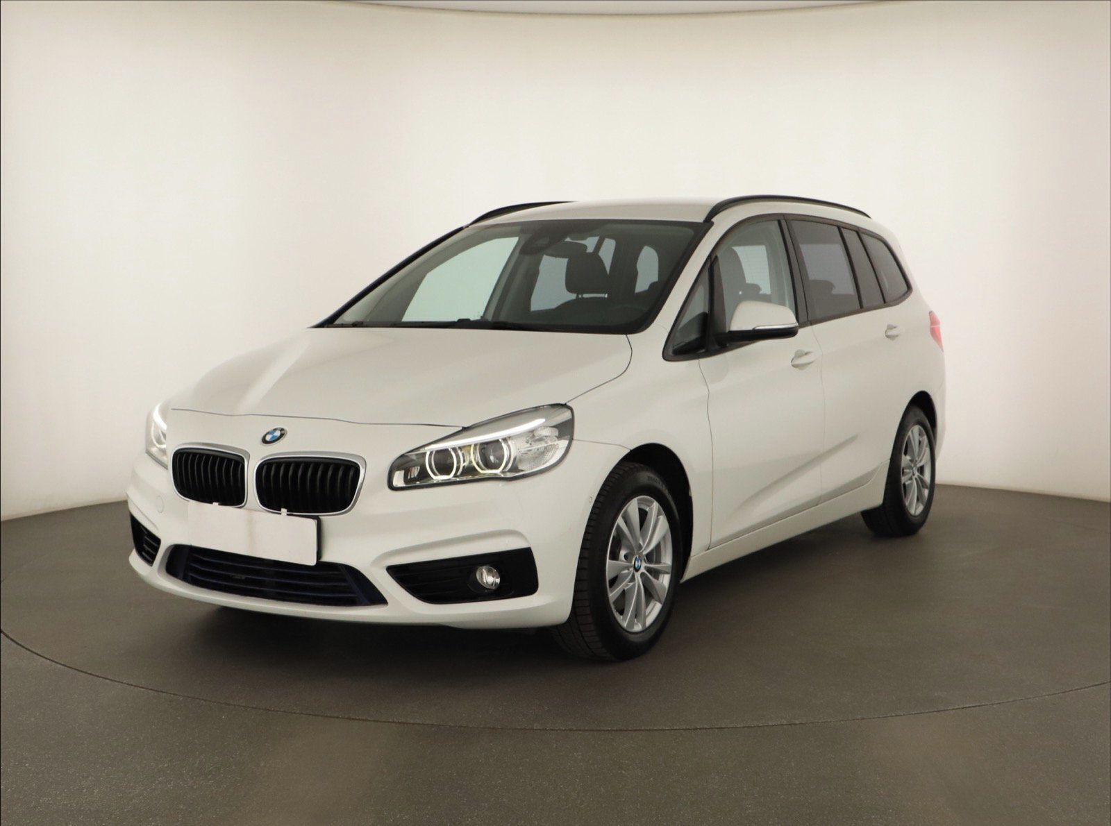 BMW Řada 2, 218d Gran Tourer, Advantage - fotka 3