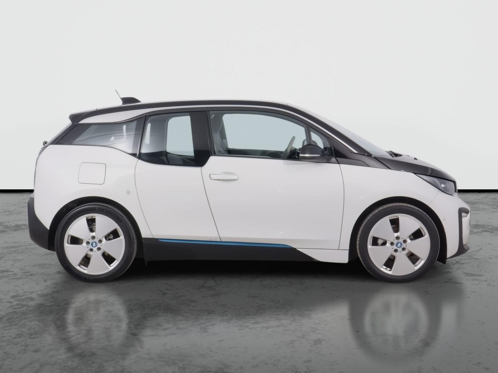 BMW i3, 120Ah BEV, SoH 96%, Automat - fotka 6