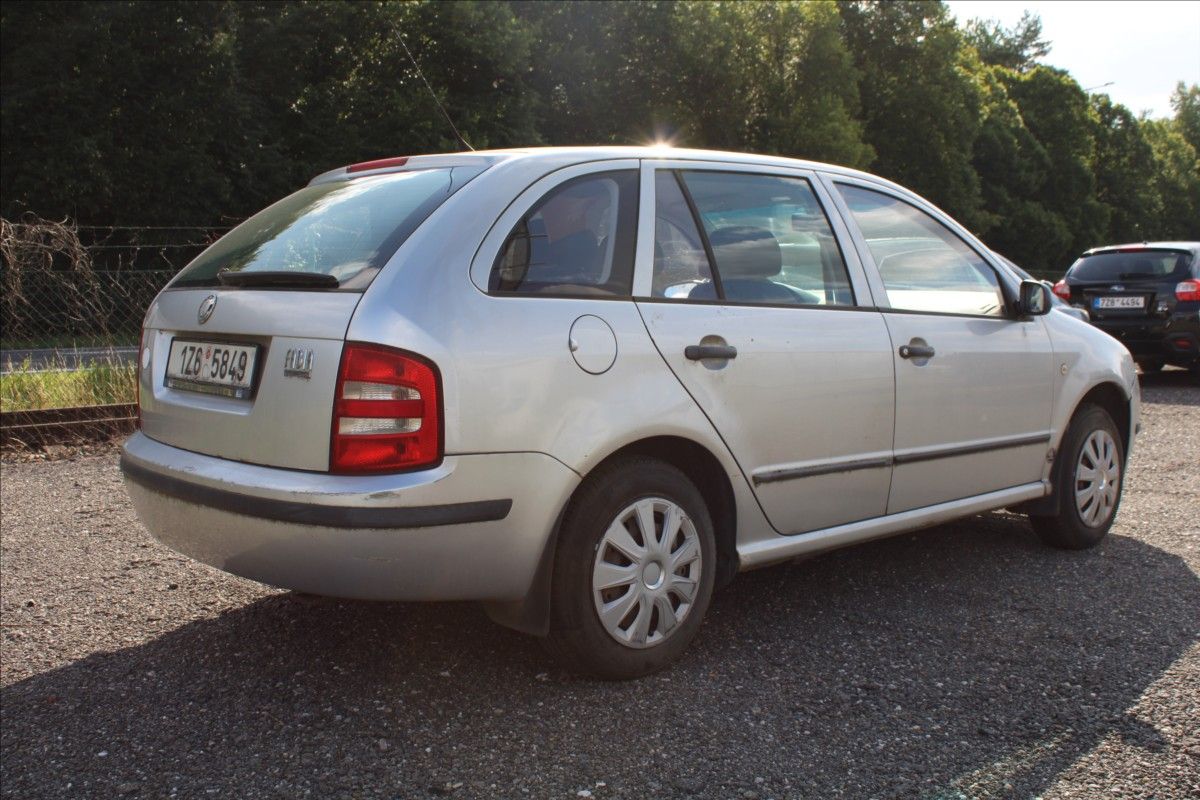 Škoda Fabia, 1,4 MPI - fotka 3