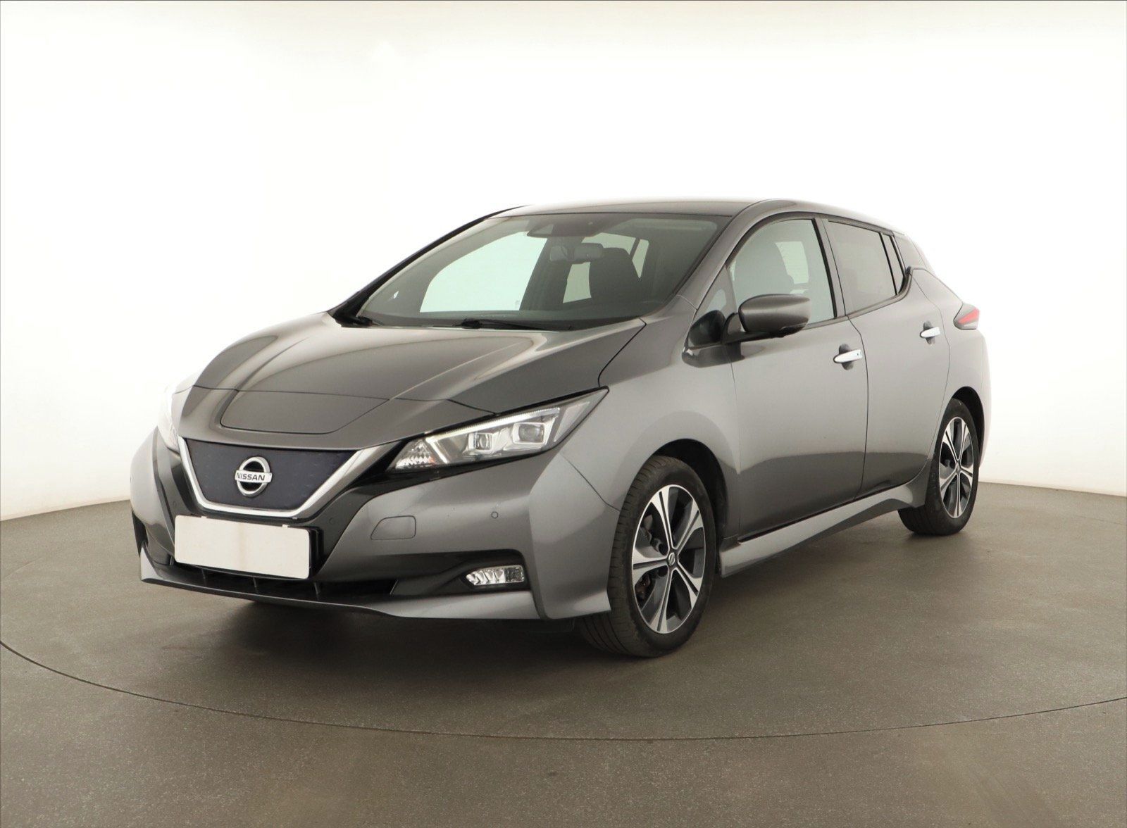 Nissan LEAF, 40 kWh, SoH 91%, Automat - fotka 2