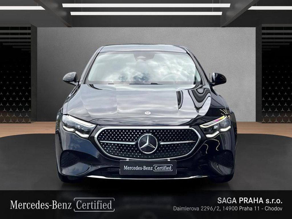 Mercedes-Benz Třídy E, E 220d 4MATIC - fotka 2