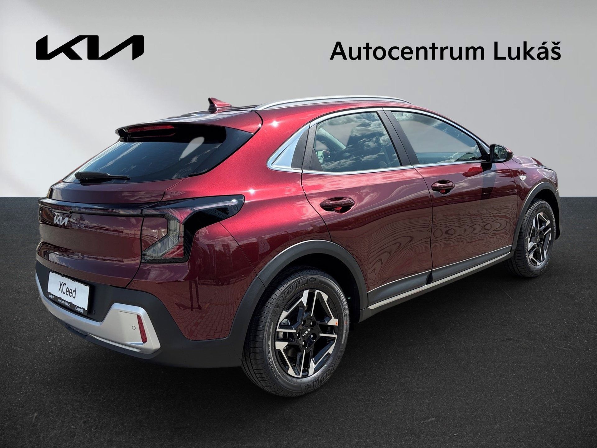 Kia XCee´d, NOVINKA skladový vůz - fotka 5