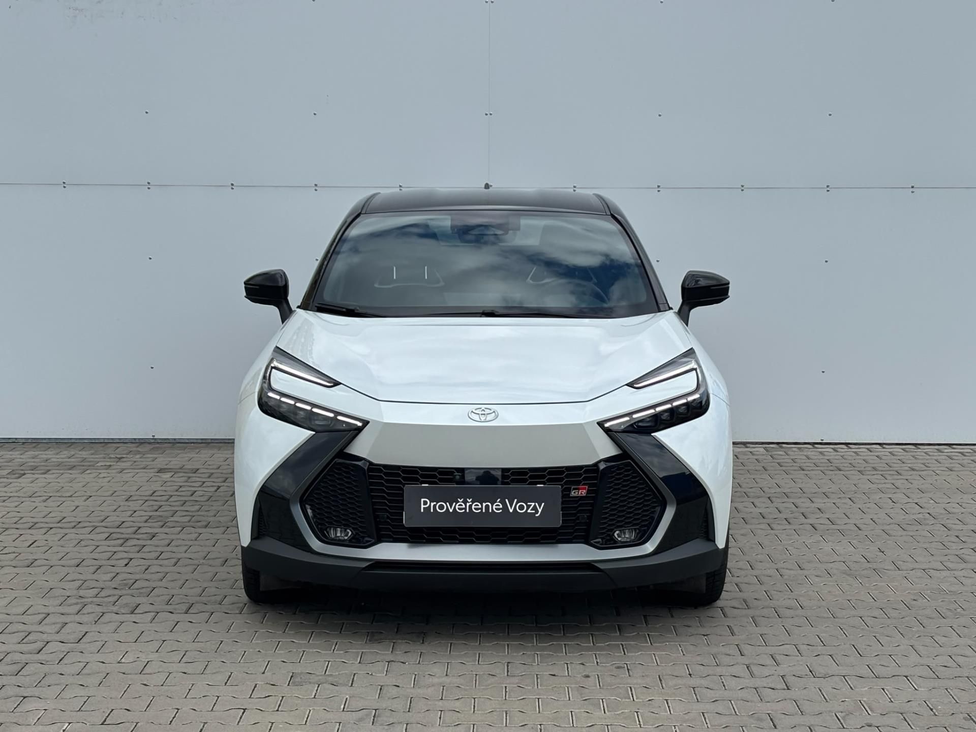 Toyota C-HR, 2,0 HEV e-CVT GR Sport - fotka 4