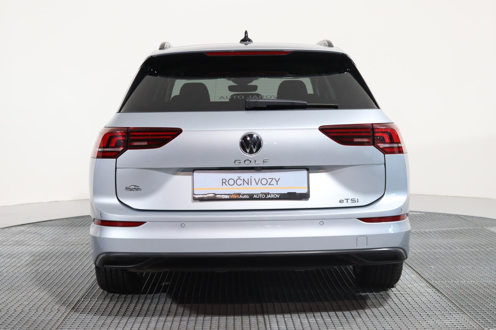 Volkswagen Golf Variant, People 1,5 eTSI 110kw 7DSG / L - fotka 6