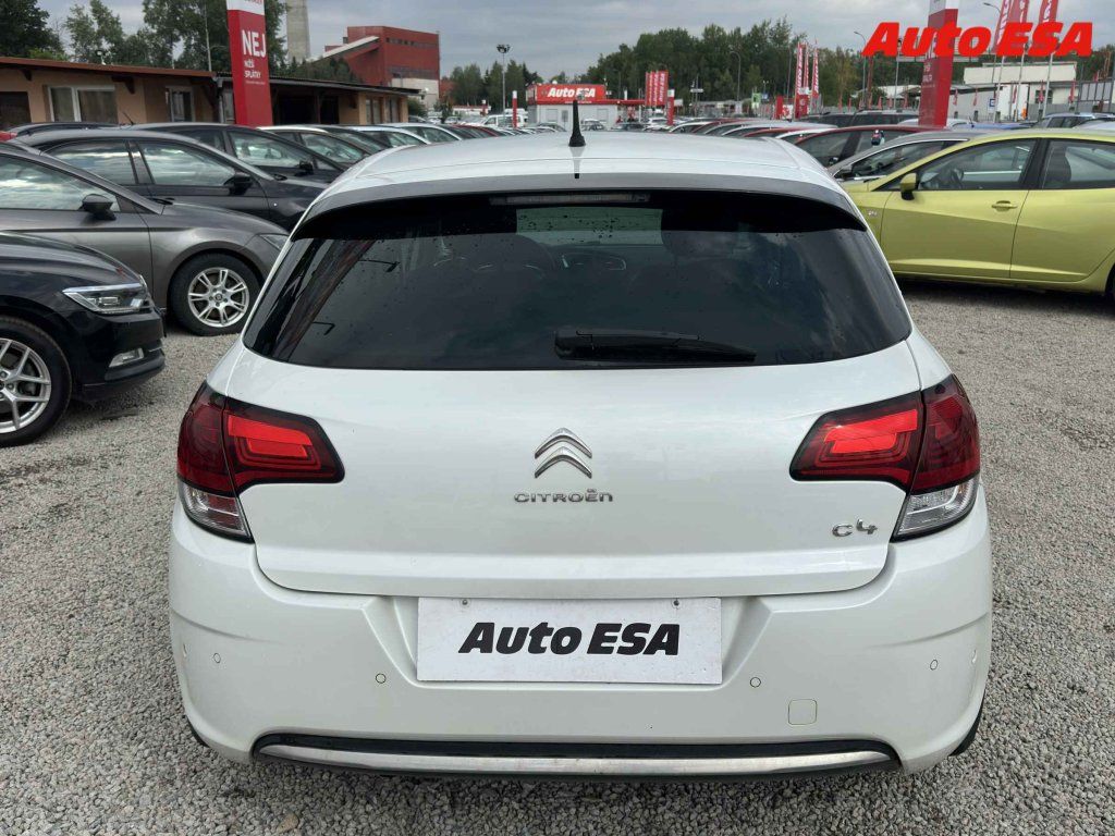 Citroën C4, 1.2PT - fotka 5