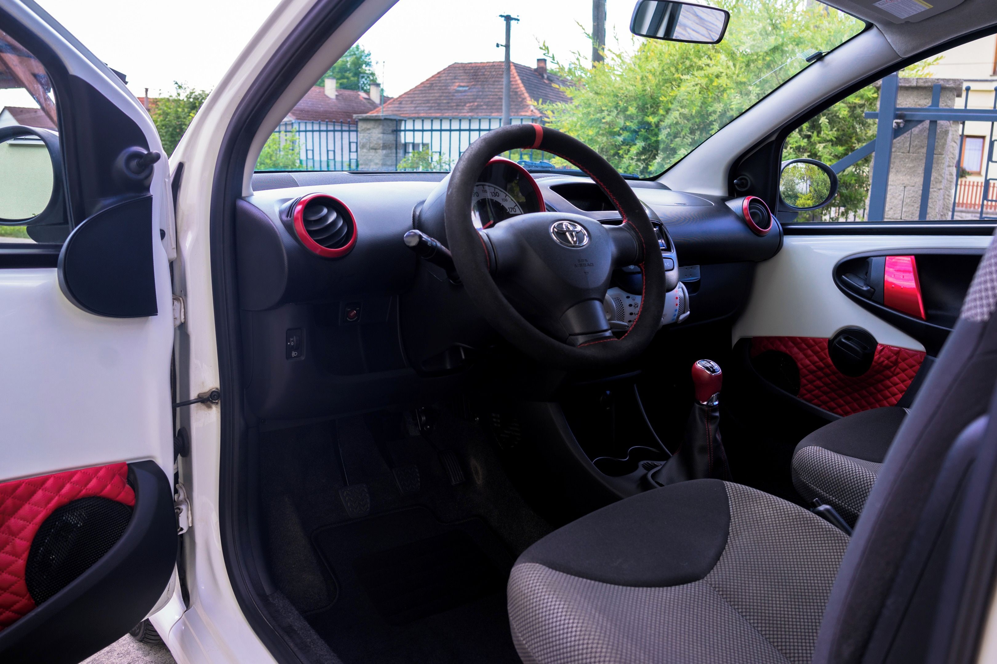 Toyota Aygo, 1.0, klima, nové pneu, STK - fotka 5