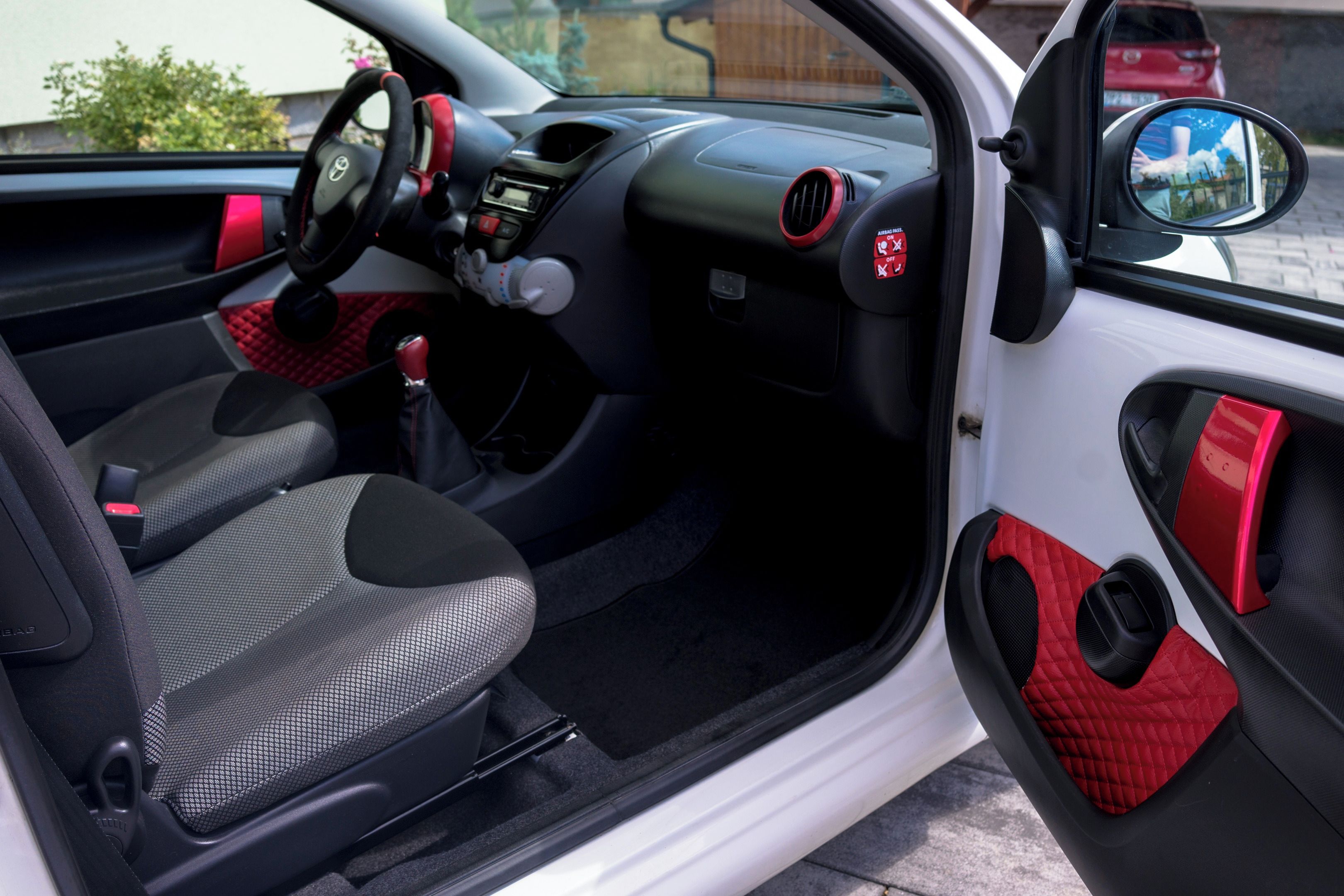Toyota Aygo, 1.0, klima, nové pneu, STK - fotka 4