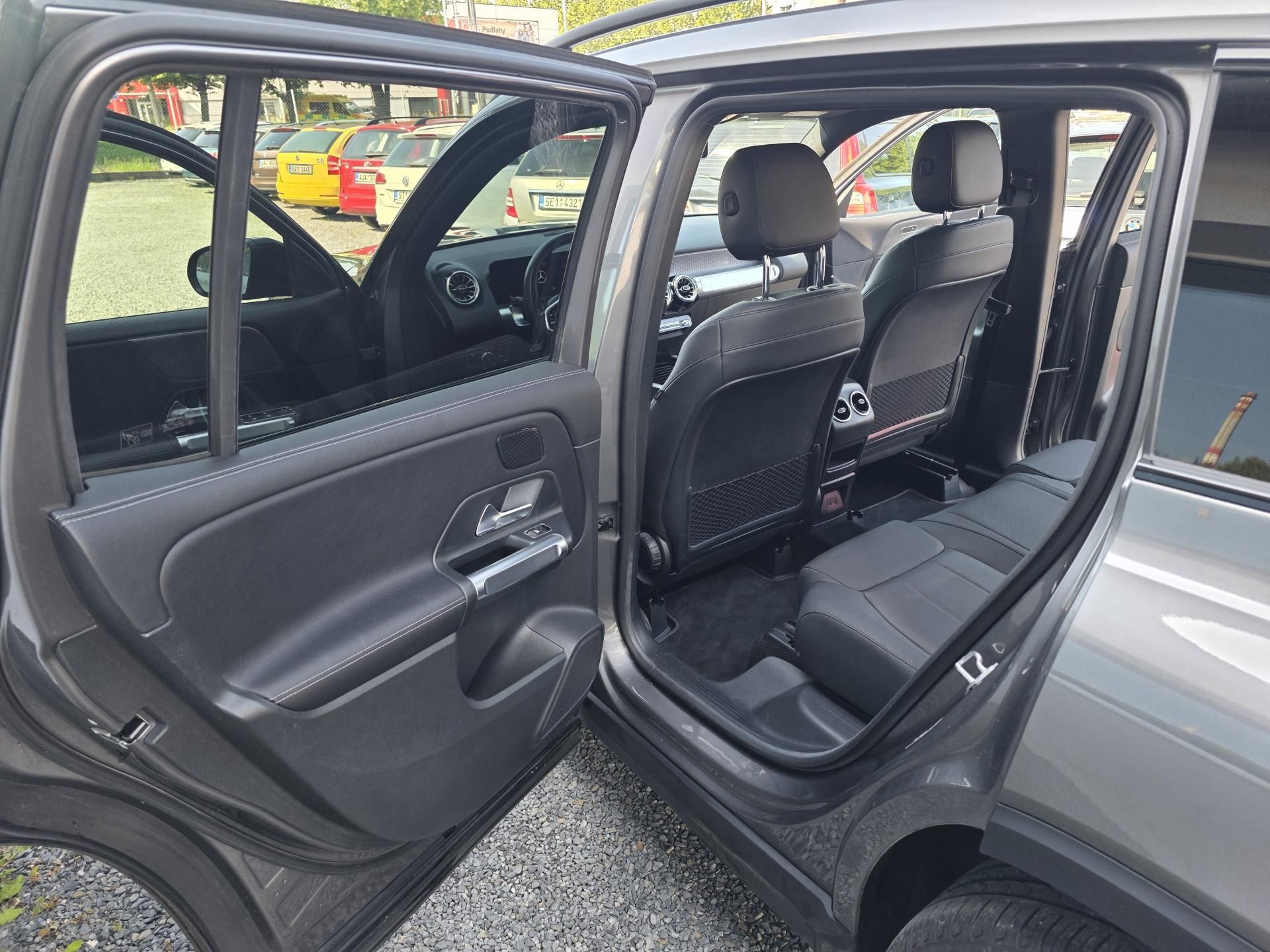 Mercedes-Benz GLB, 200 - fotka 5