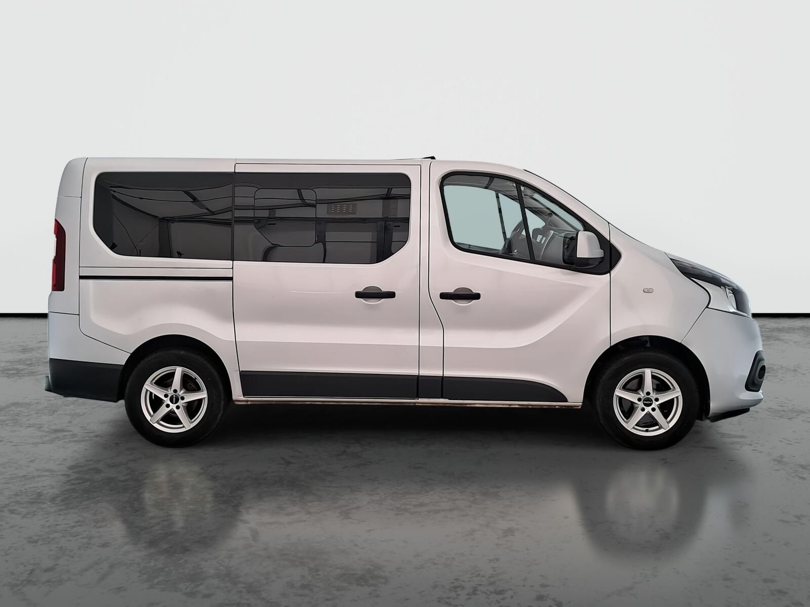 Renault Trafic, 1.6 dCi, Bus, 8Míst, Klima, ČR - fotka 6