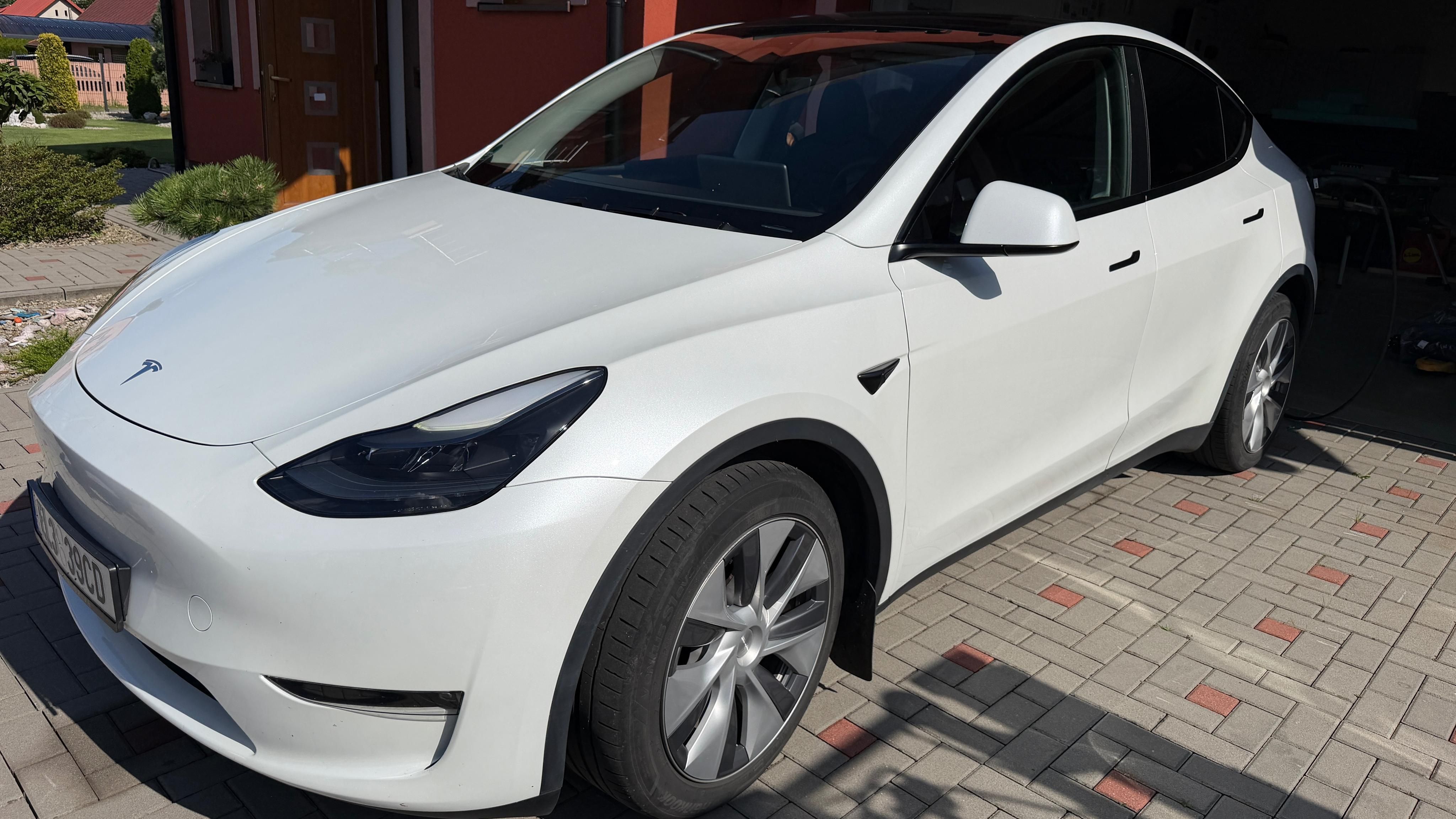 Tesla Model Y, Model Y, LR,4x4,DPH,tažné,zár.