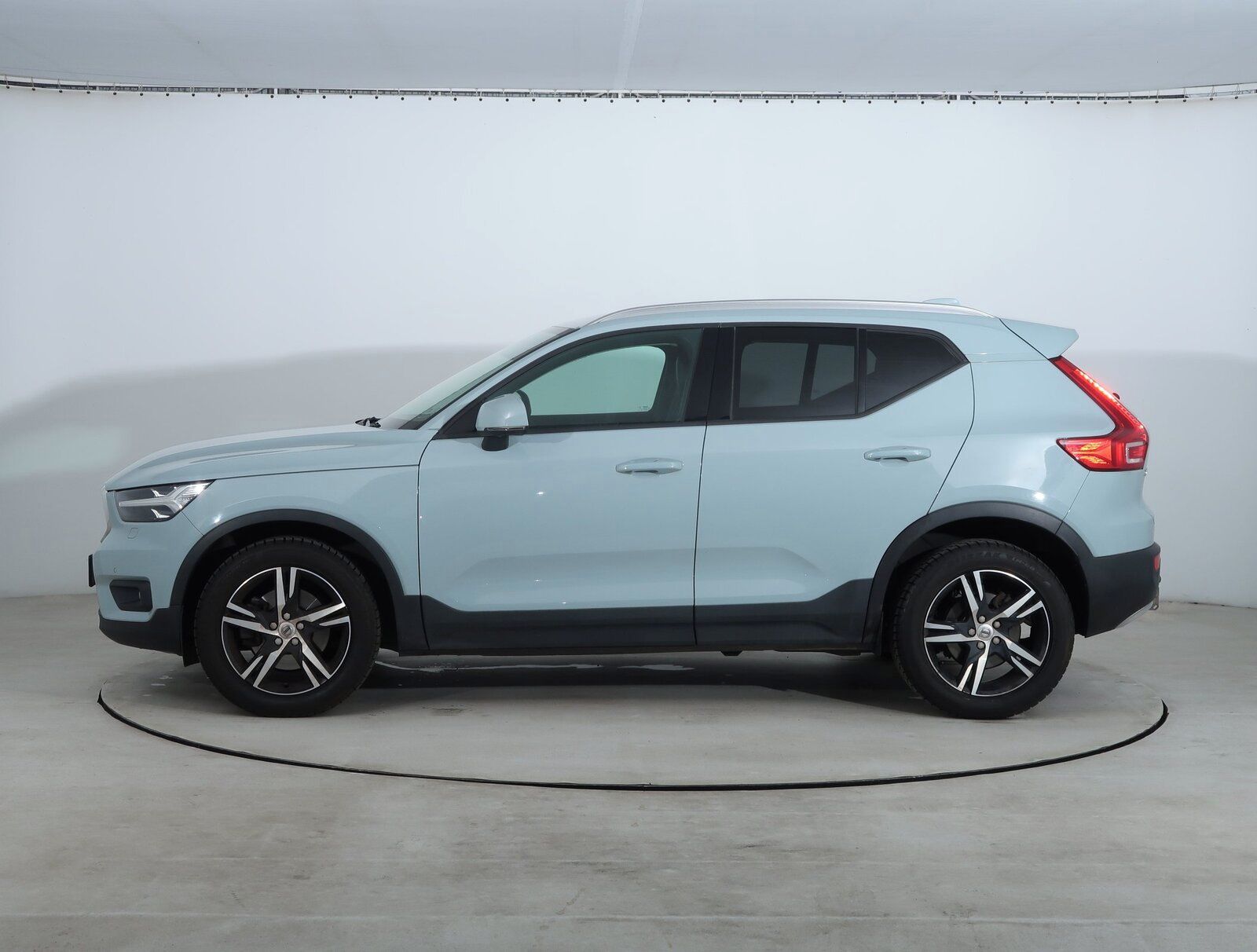 Volvo XC40, D4 AWD, 4X4, Automat - fotka 3