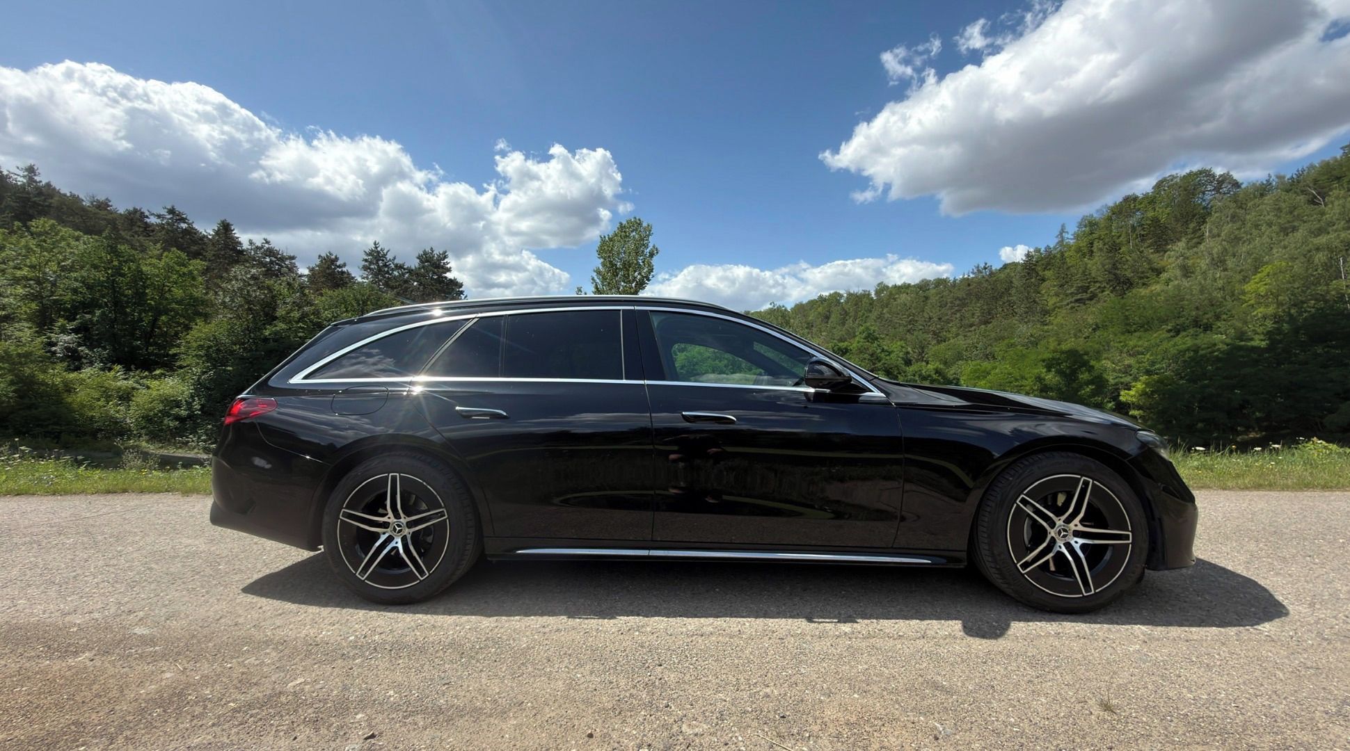 Mercedes-Benz Třídy E, E220d, AMG, TOP výbava, záruka - fotka 4