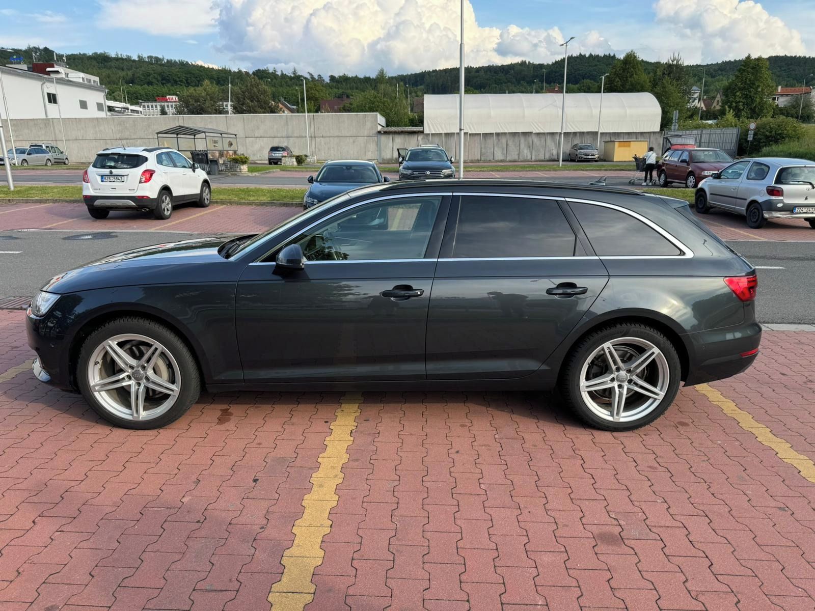 Audi A4 Avant, 2967 - fotka 6