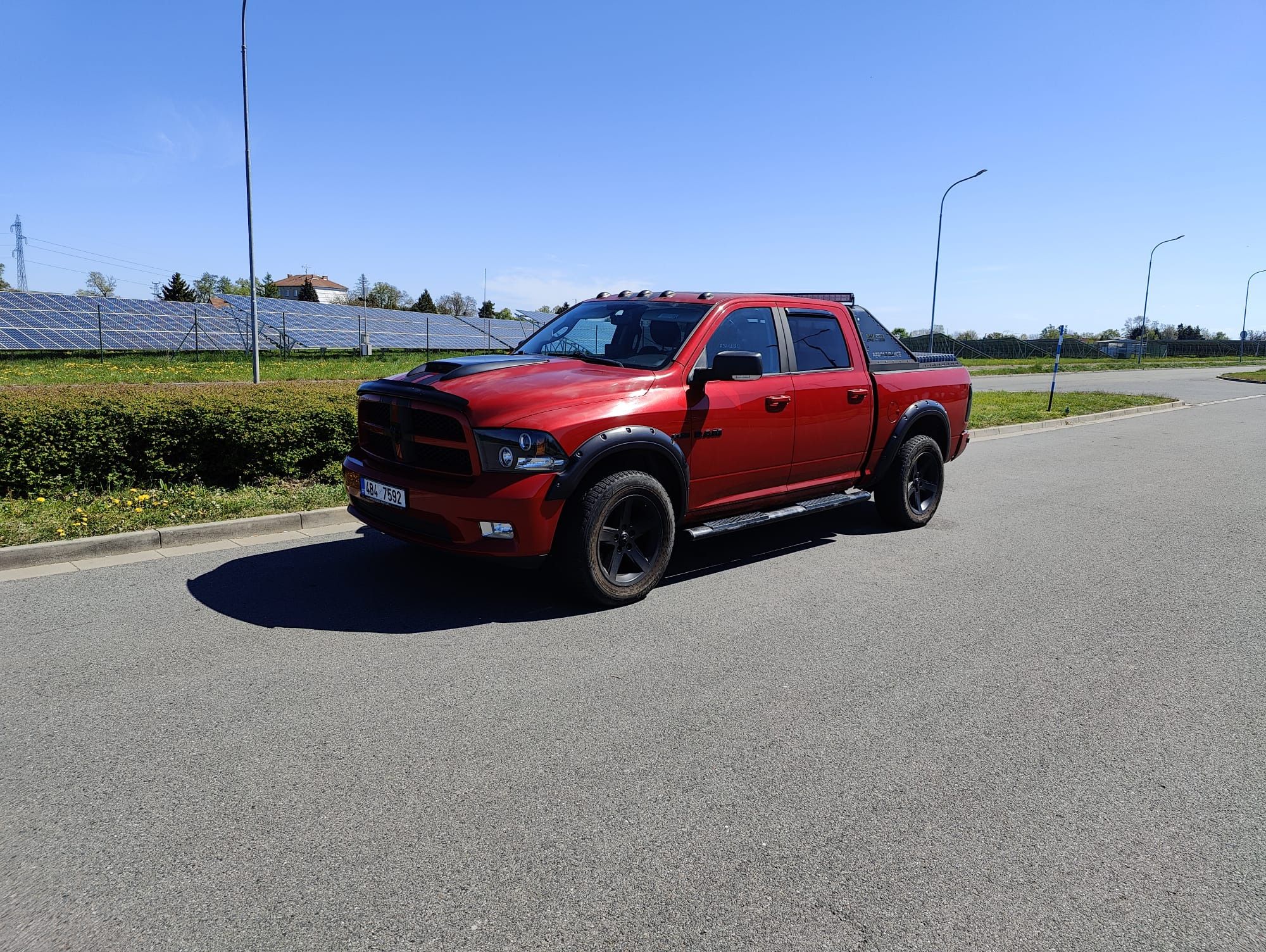 Dodge Ram 1500, 5,7L HEMI 295 kW LPG - fotka 2
