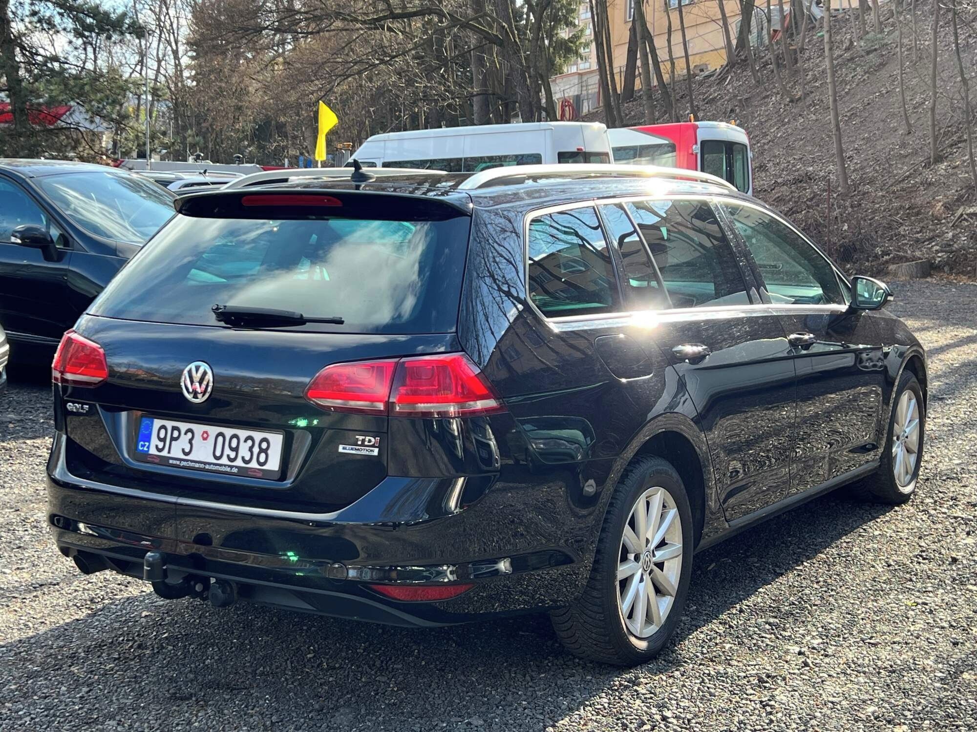 Volkswagen Golf, 1.6 TDI 81 kW Variant Lounge - fotka 6