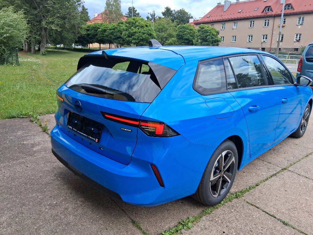 Opel Astra, ST EDITION Hybrid 1.2 TURBO - fotka 4