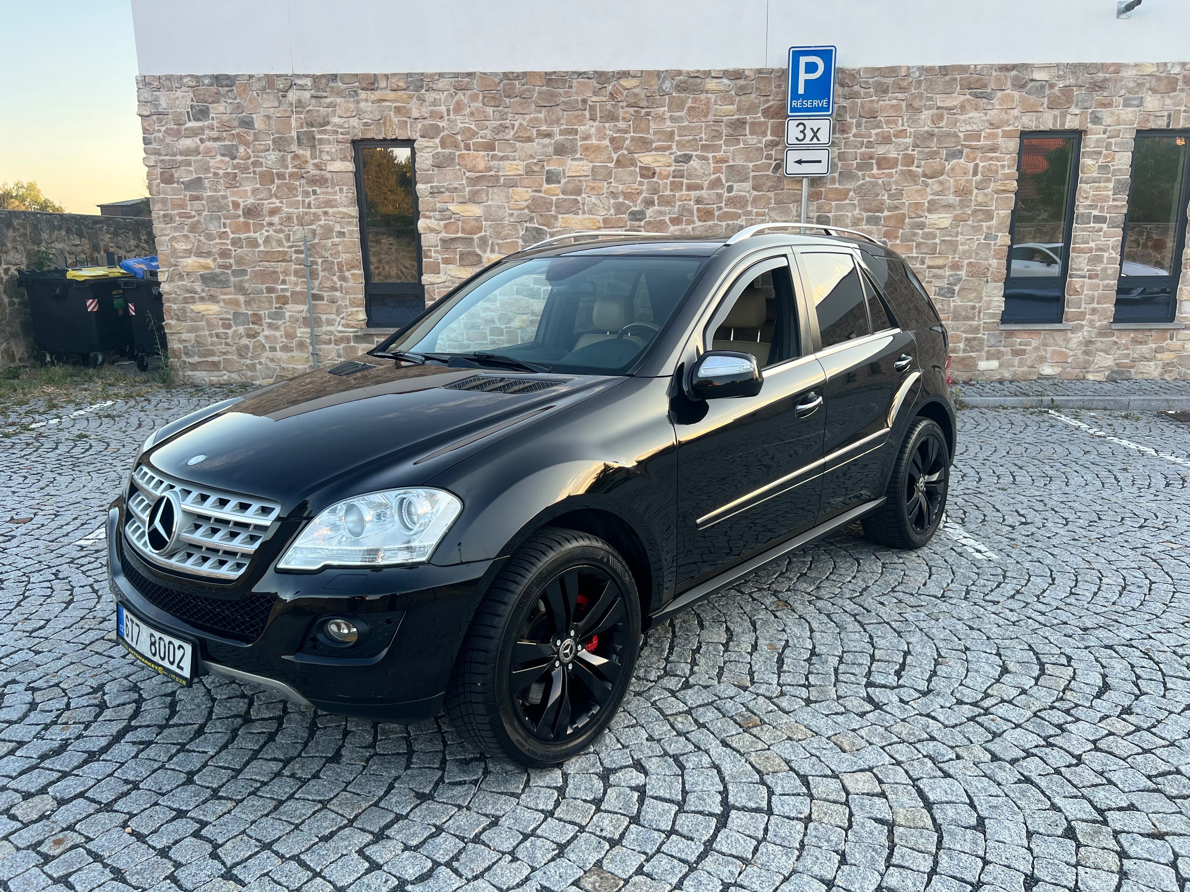 Mercedes-Benz Třídy M, Mercedes w164 Ml500 V8 285kw - fotka 2