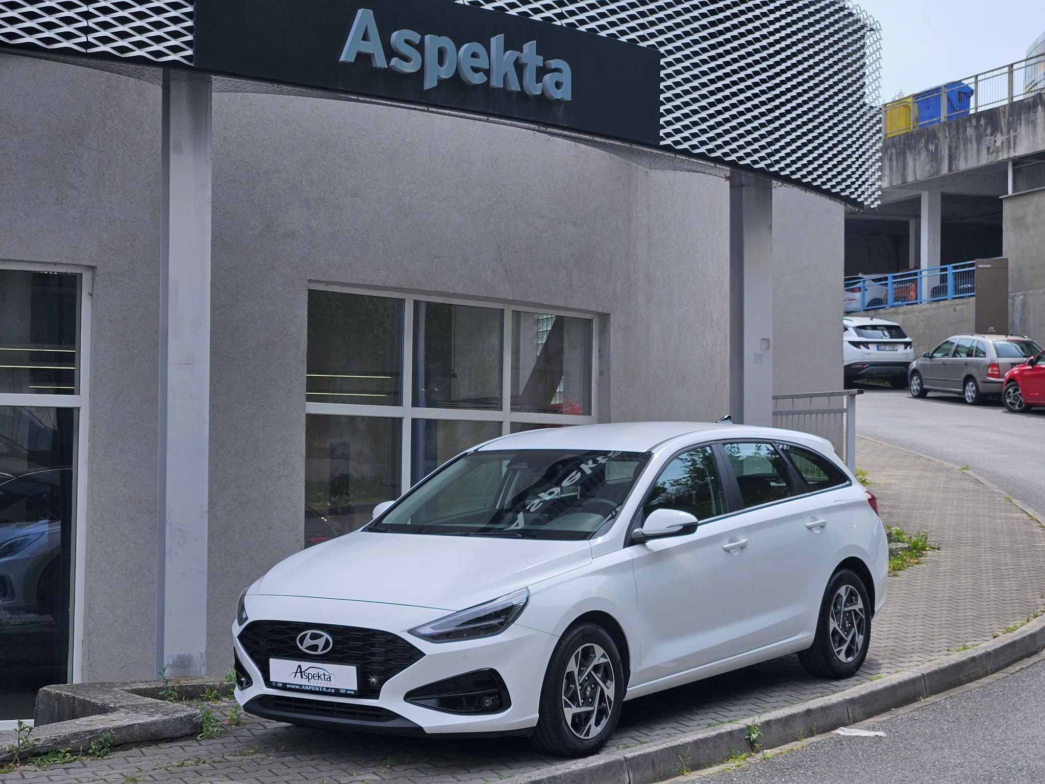 Hyundai i30, 1.5i Comfort, serv.kn., 1.maj.