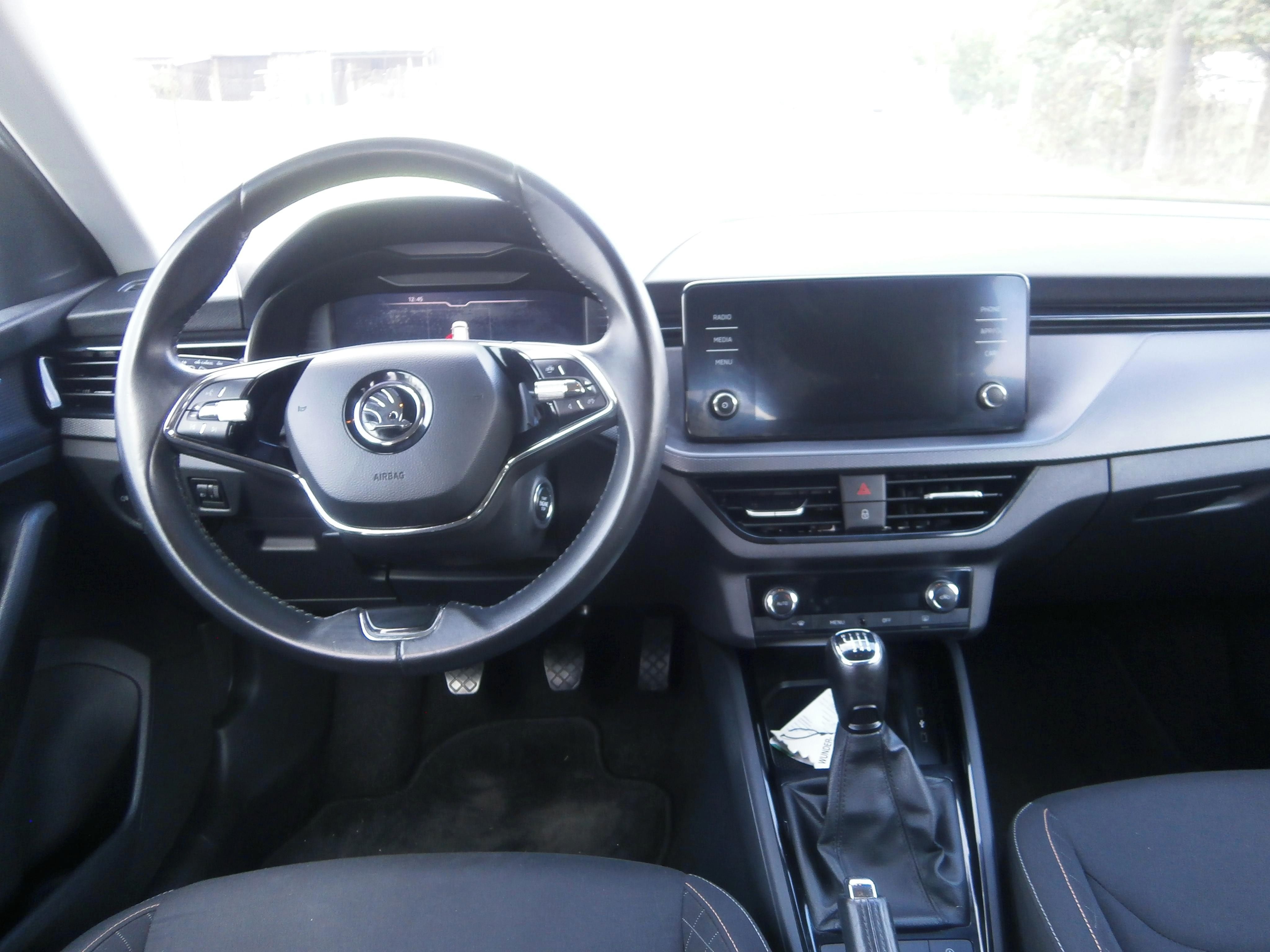 Škoda Kamiq, 1.5 TSI 110 KW model 2021 - fotka 5