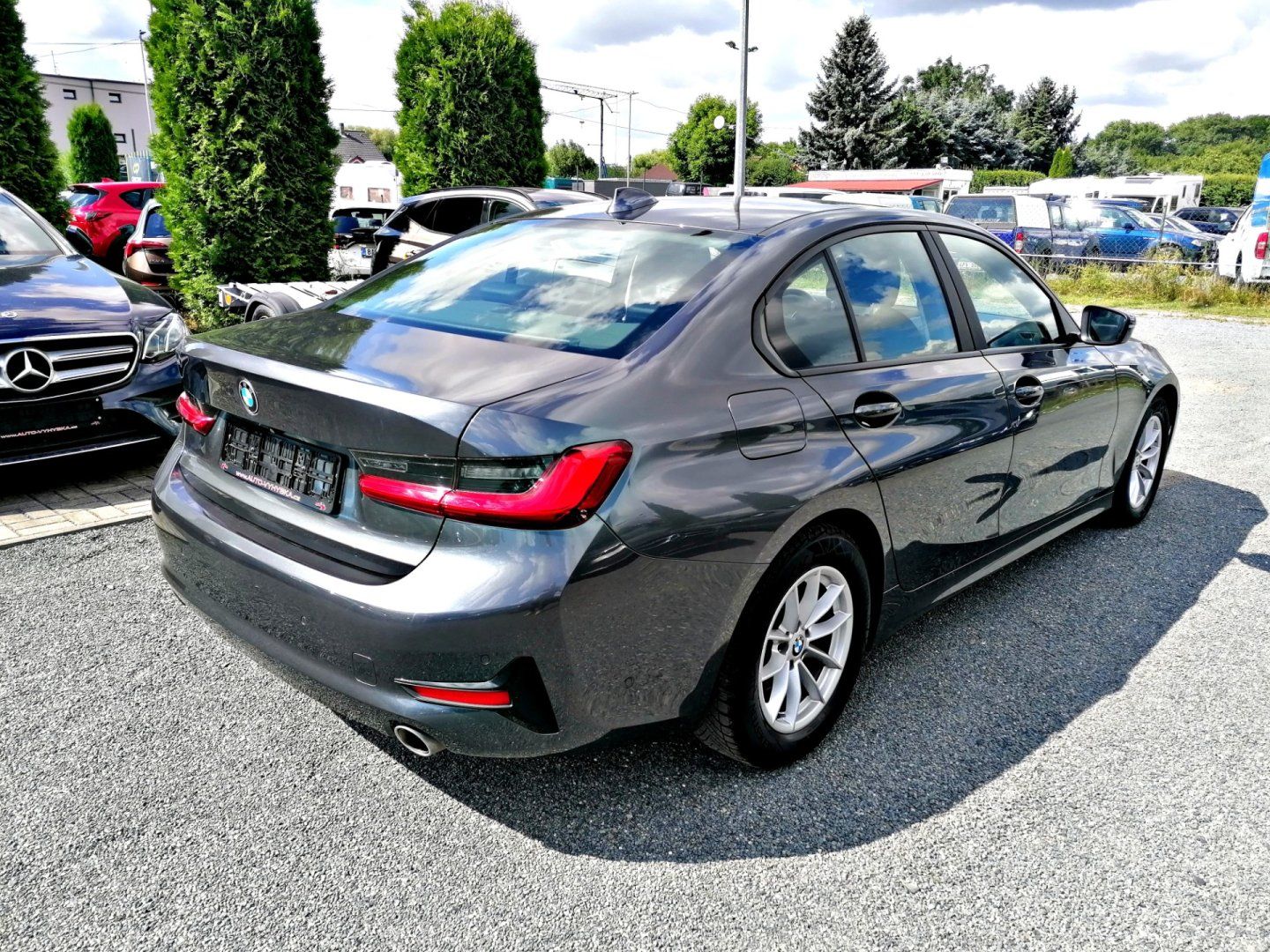 BMW Řada 3, 2.0 318D  A/T,Kůže,Ambient. - fotka 4