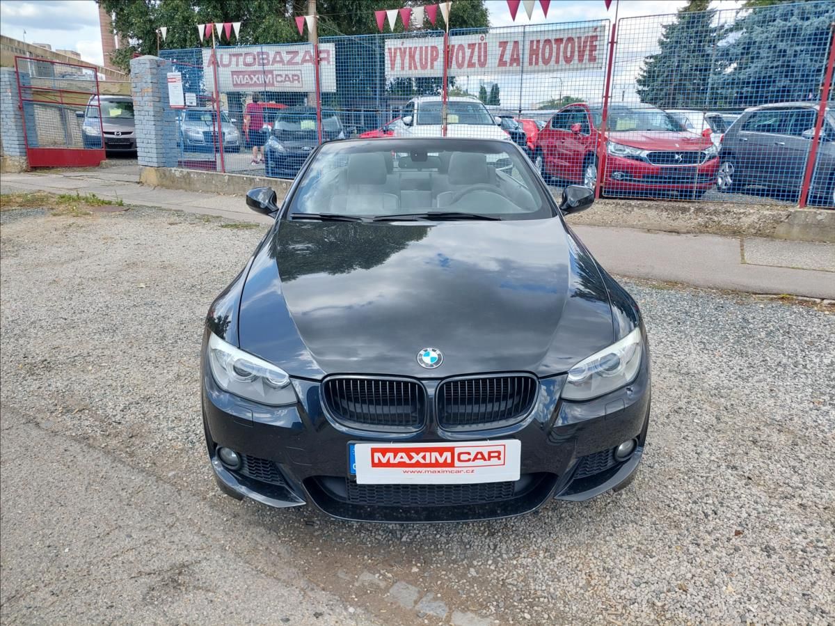 BMW Řada 3, 3,0 i 335 E93 cabrio - fotka 2
