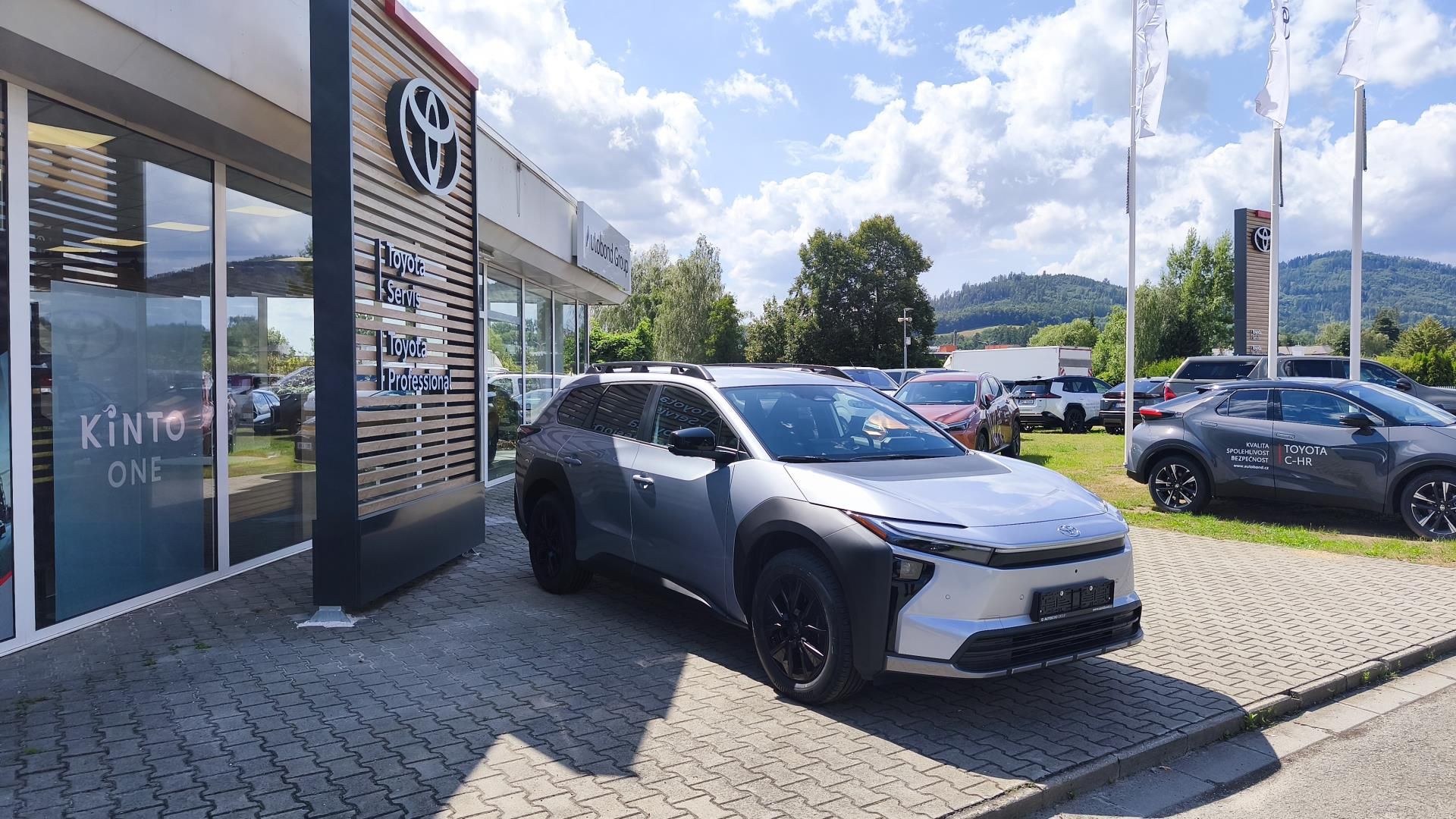 Toyota bZ4X, 4X4 - STYLE - fotka 3