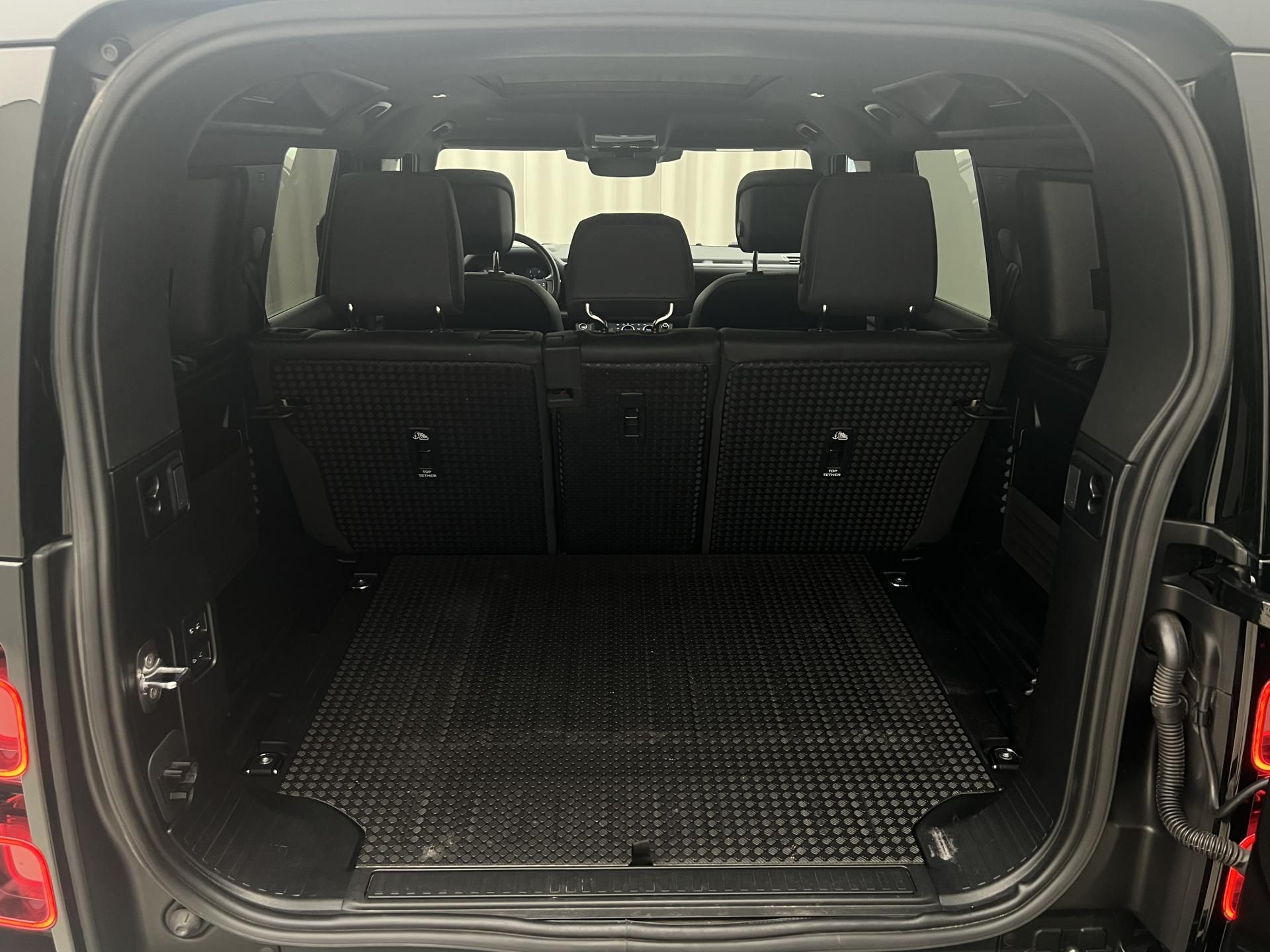 Land Rover Defender, D300 HSE AUT CZ - fotka 5