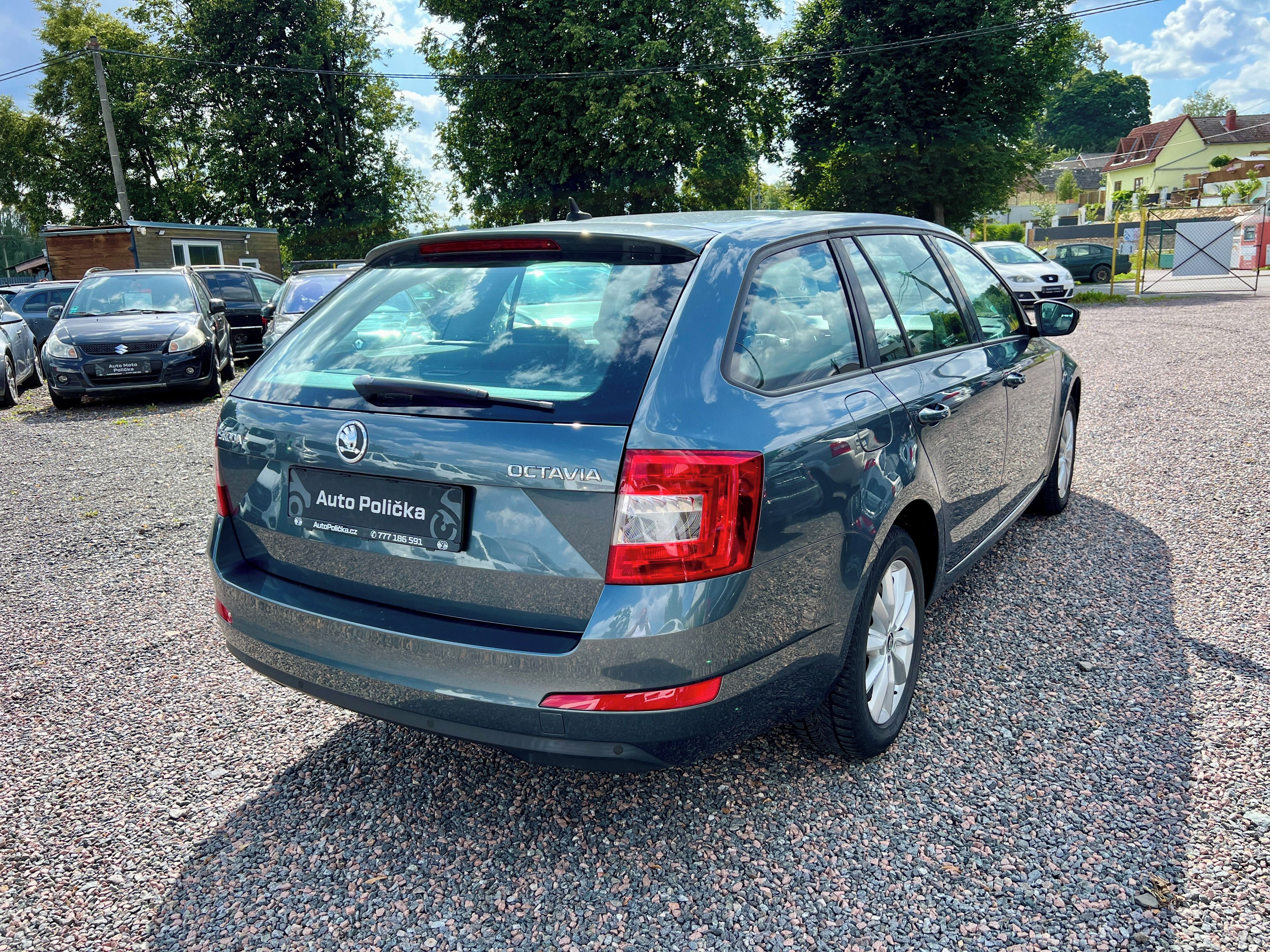 Škoda Octavia, 1.6 TDI 77kW DSG PoServisu,STK - fotka 5