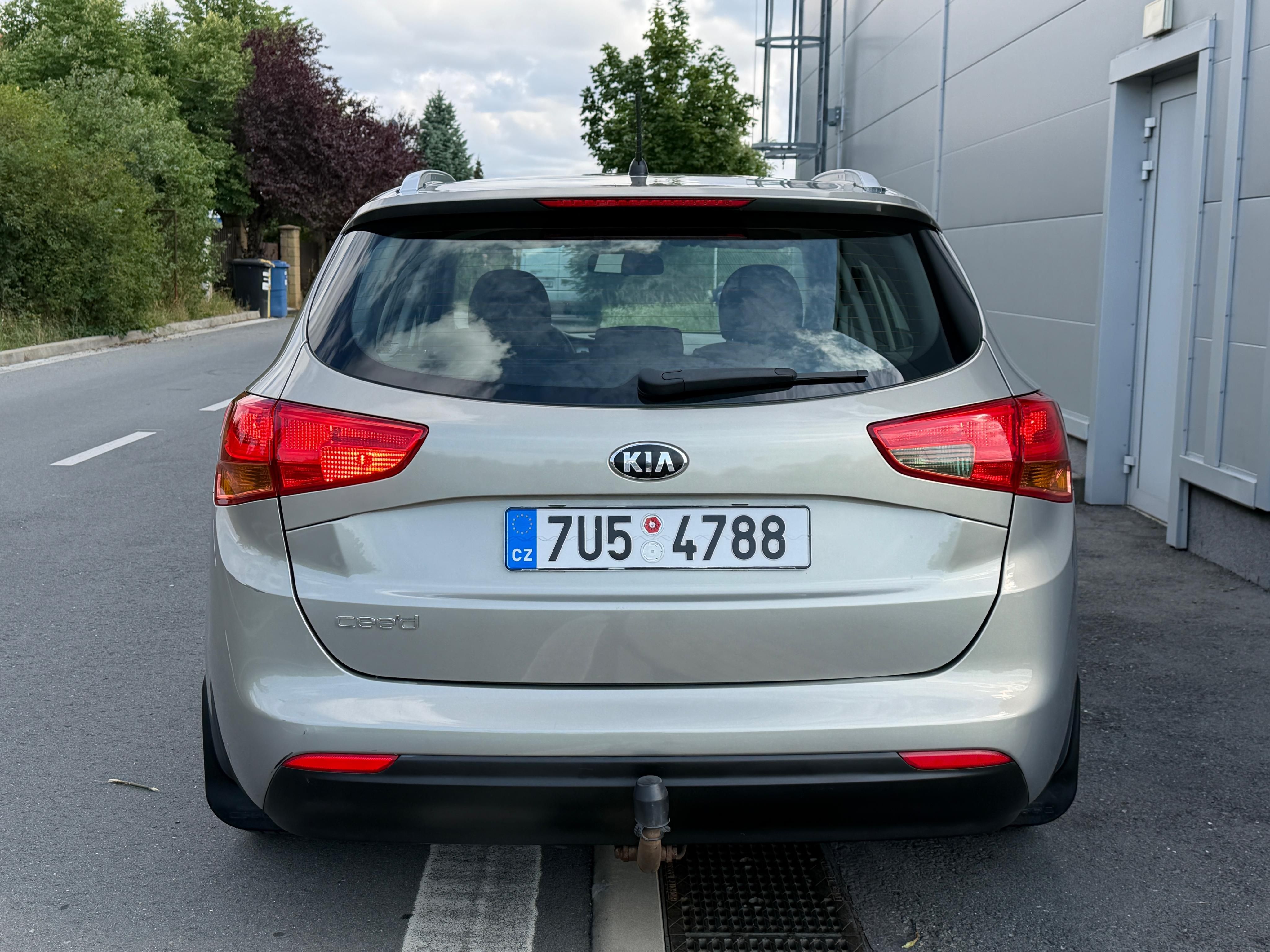 Kia Cee´d, KIA CEE'D, 1.6 GDi, 99 kw - fotka 5