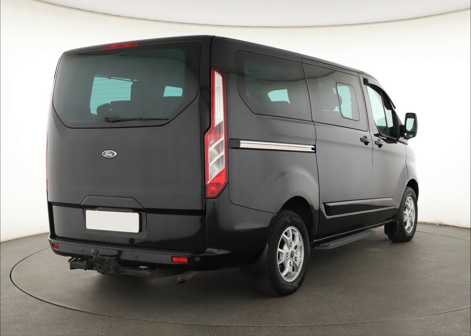 Ford Tourneo Custom, 2.2 TDCi, Titanium, Klima, ČR - fotka 5