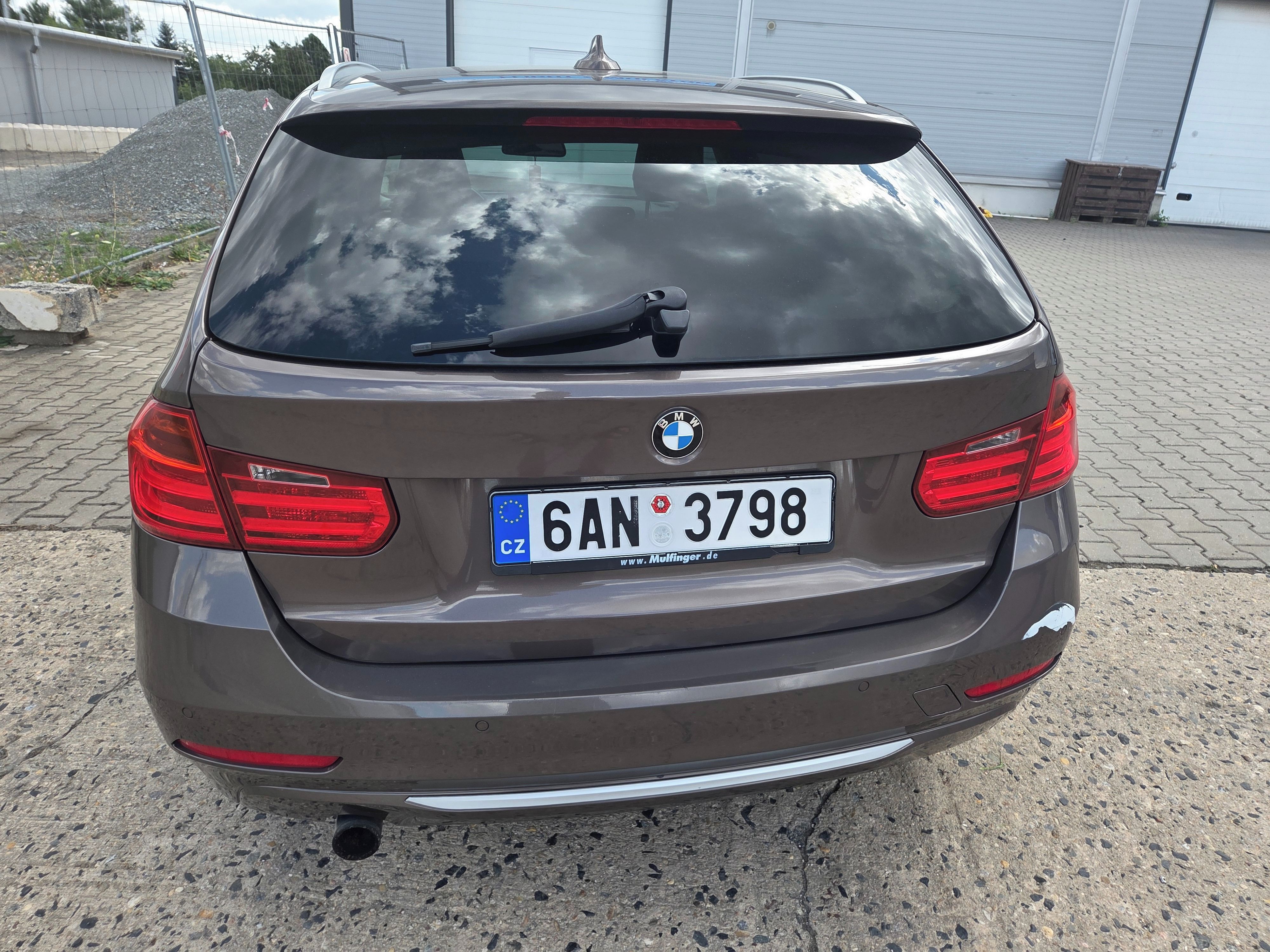 BMW Řada 3, 2.0 TDI - fotka 6