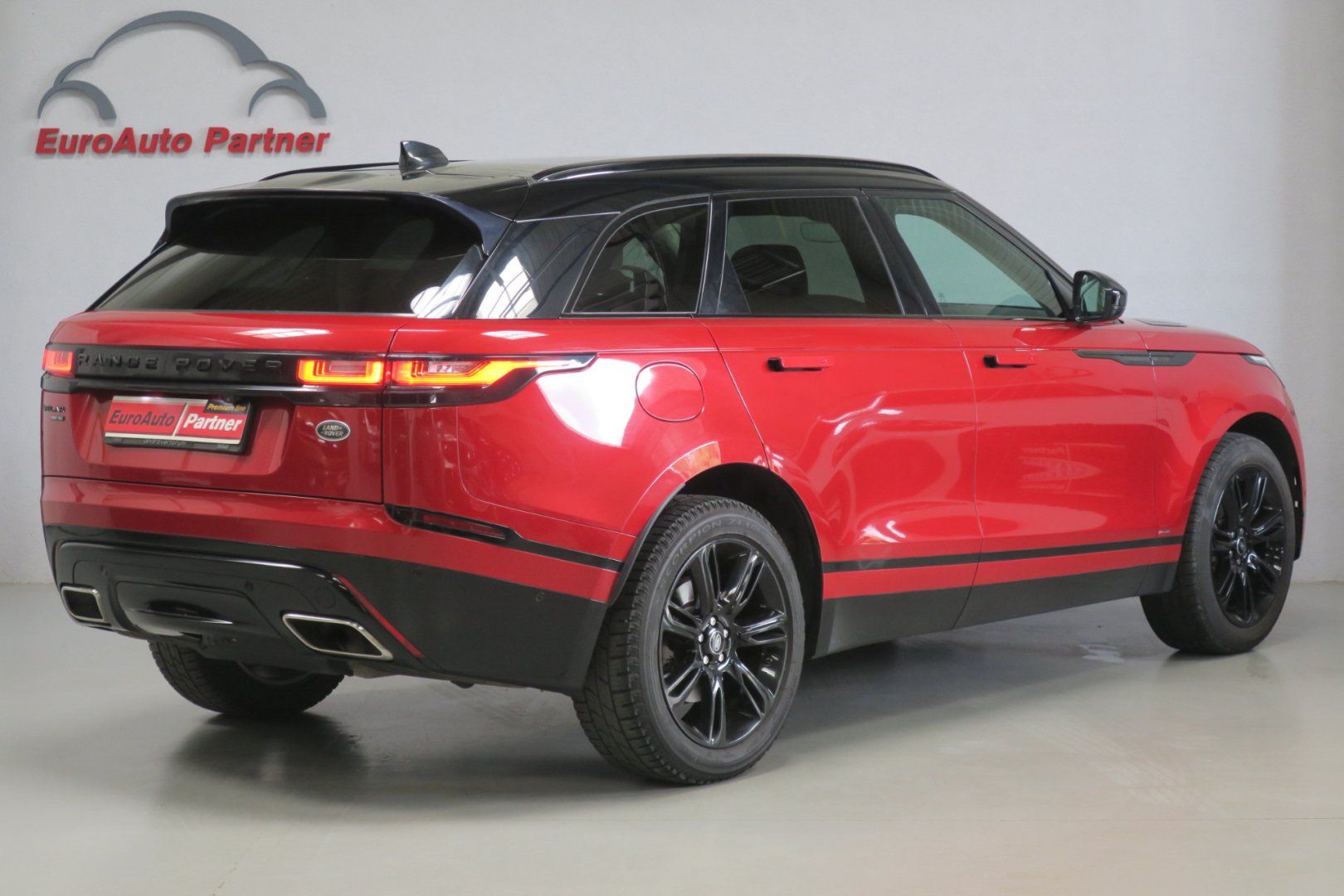 Land Rover Range Rover Velar, D300 R-Dynamic SE, ČR, 1. maj. - fotka 4