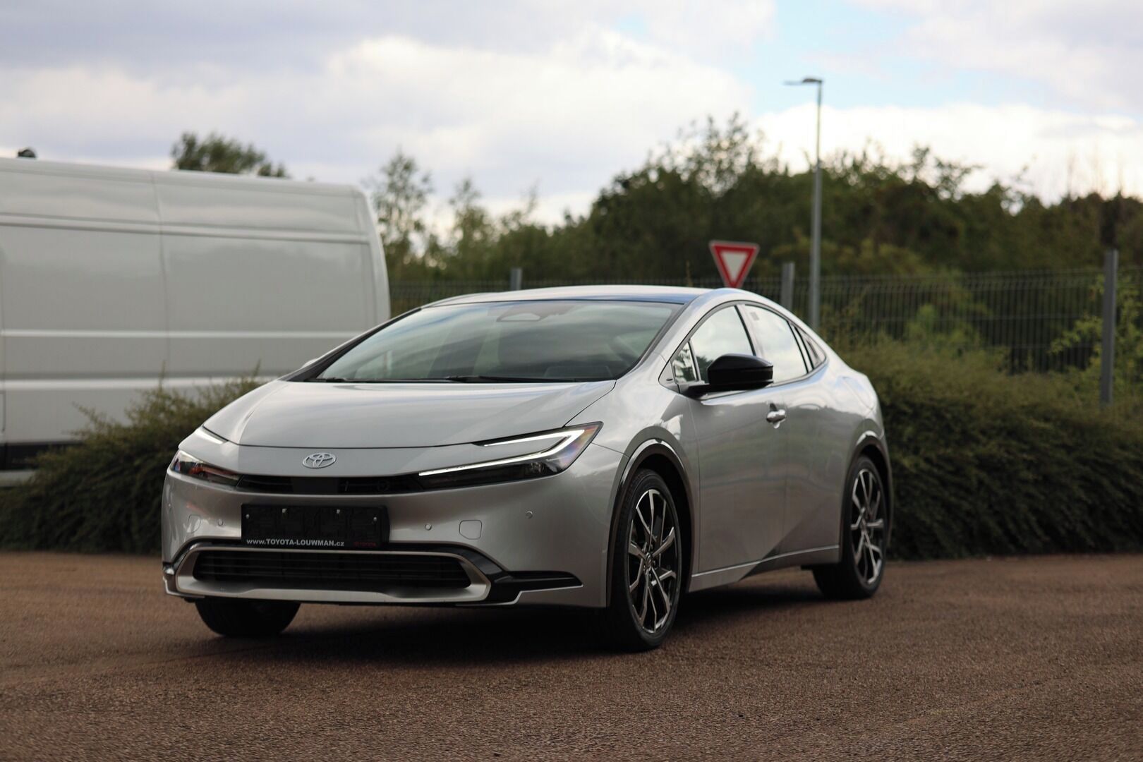 Toyota Prius, PHEV Prestige dodání září - fotka 3