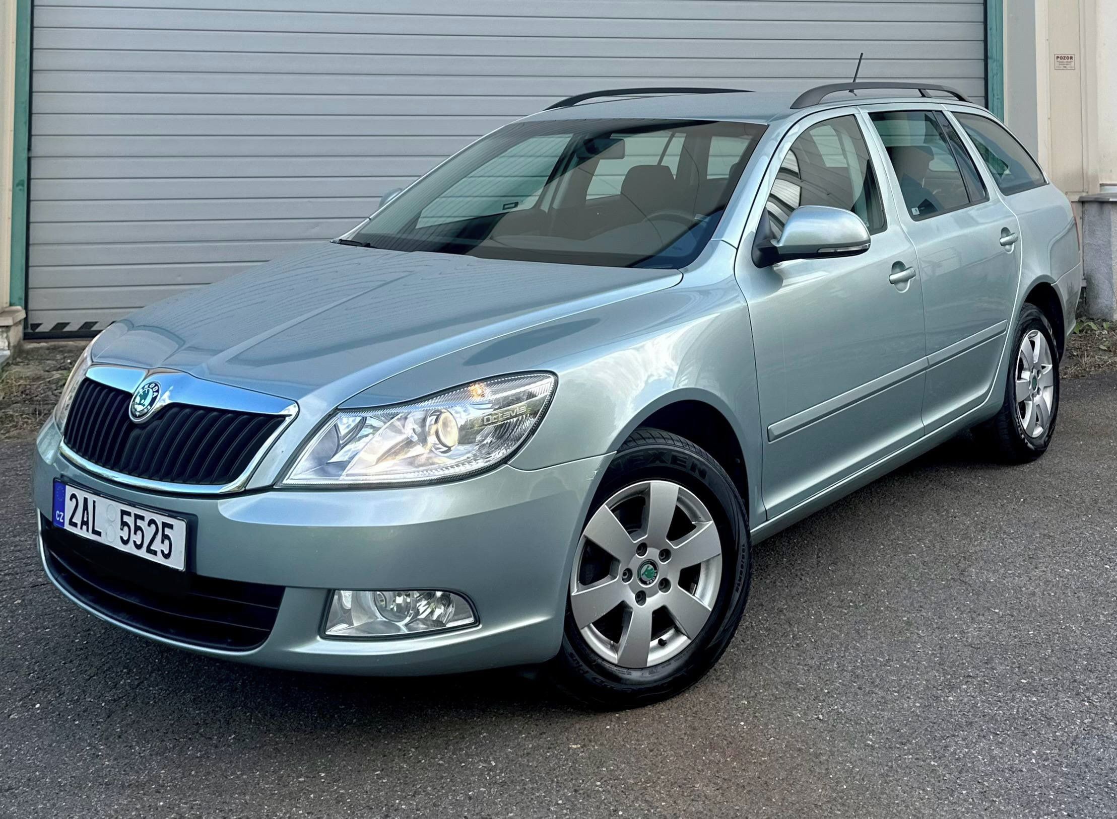 Škoda Octavia, 1.6 TDI 2011 77KW AMBITION CZ - fotka 3