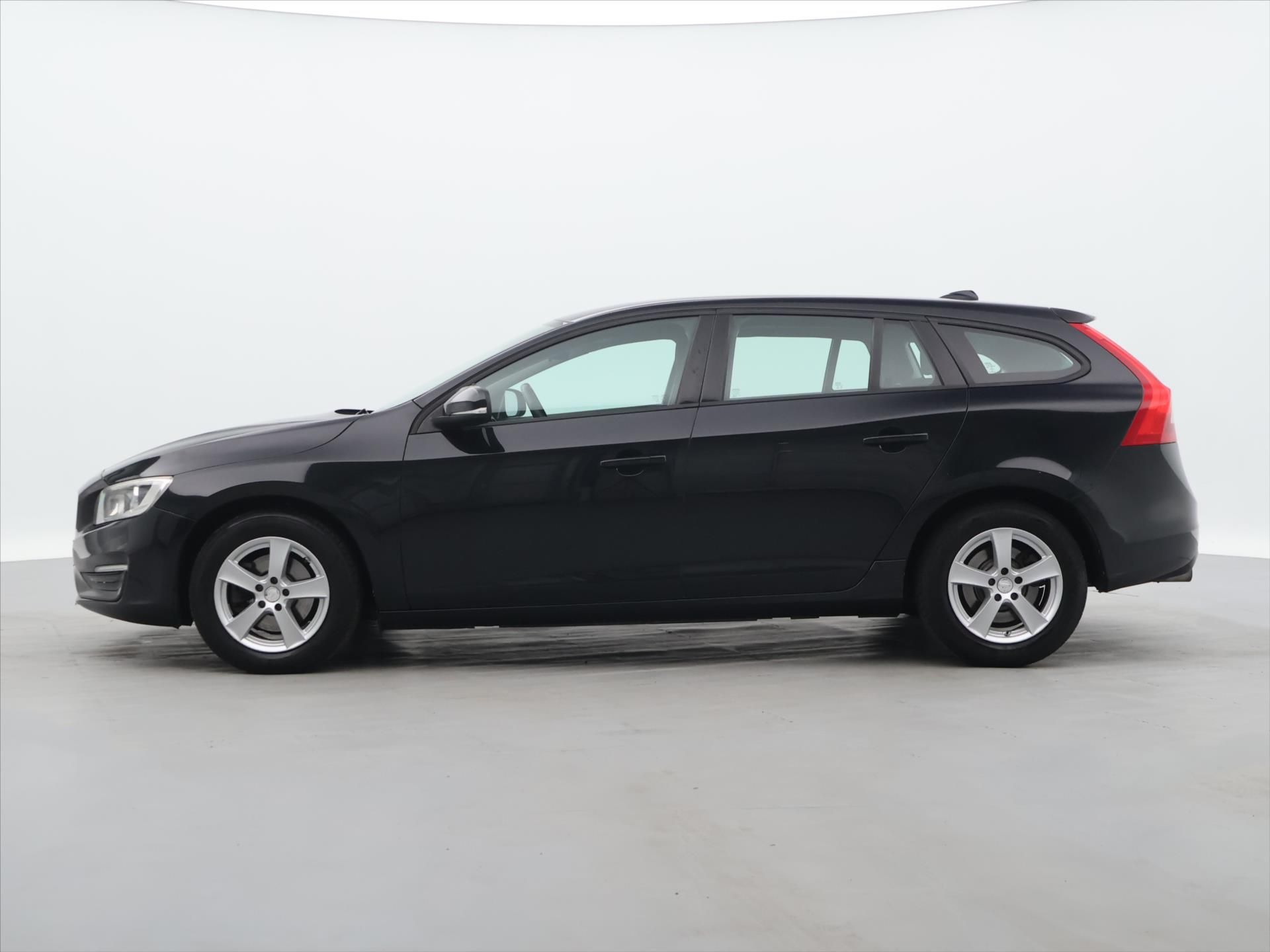 Volvo V60, 1,6 D2 84kW Kinetic - fotka 4