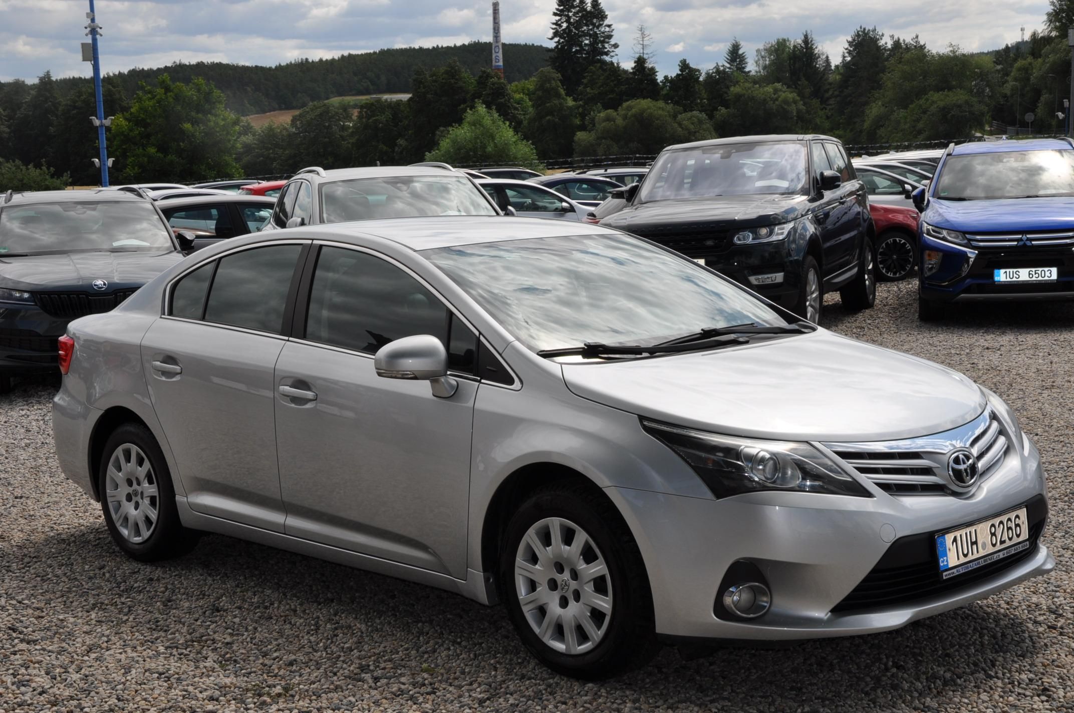 Toyota Avensis, 1.8 Valvematic A/T Kůže - fotka 2
