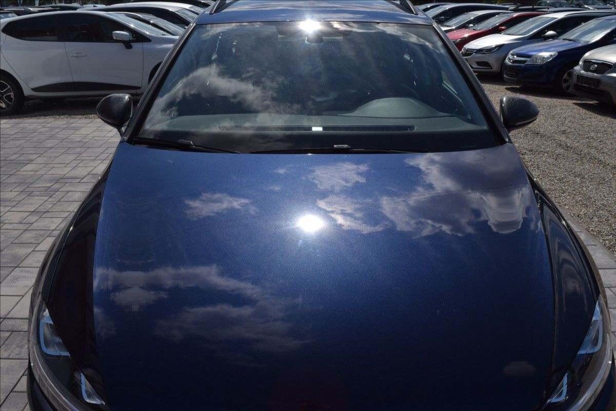 Volkswagen Golf, 2,0 TDI 110KW KAMERA XENONY - fotka 3